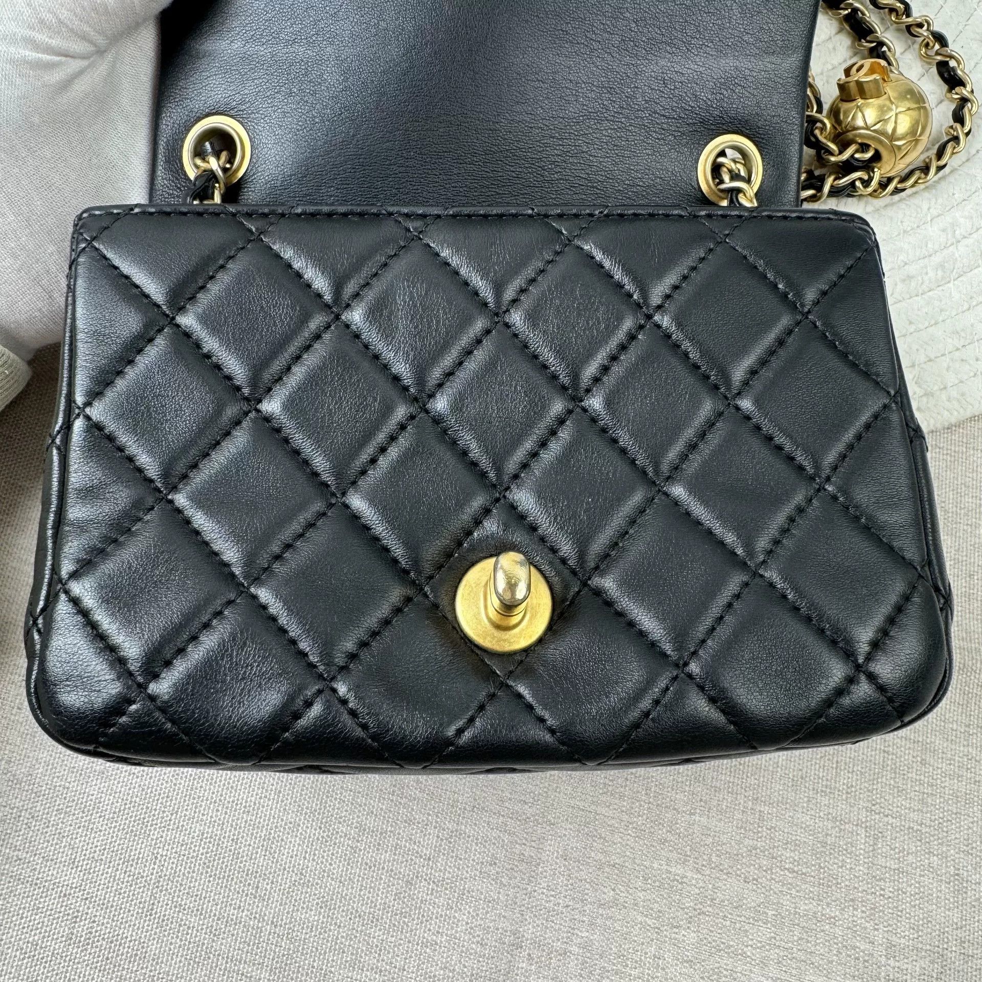 Chanel Pre-loved Bag Very good condition Size ONE SIZE - 4 Thumbnail