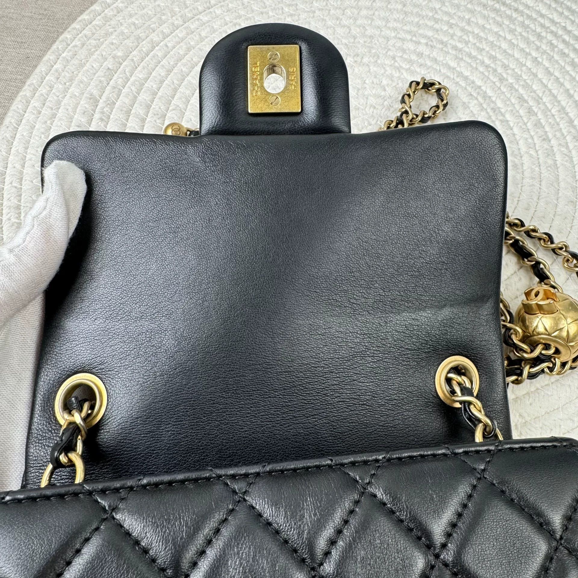 Chanel Pre-loved Bag Very good condition Size ONE SIZE - 5 Thumbnail