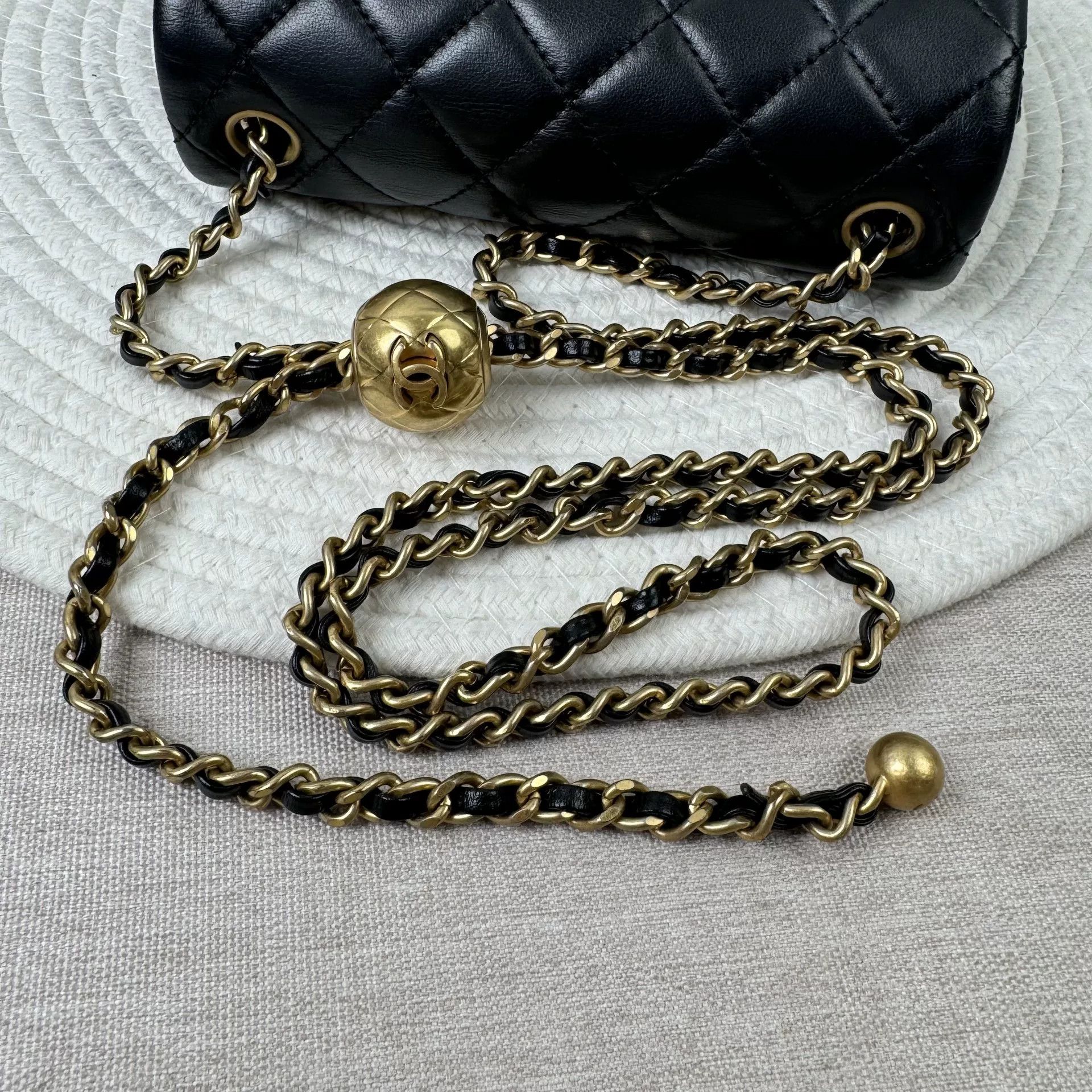 Chanel Pre-loved Bag Very good condition Size ONE SIZE - 2 Thumbnail