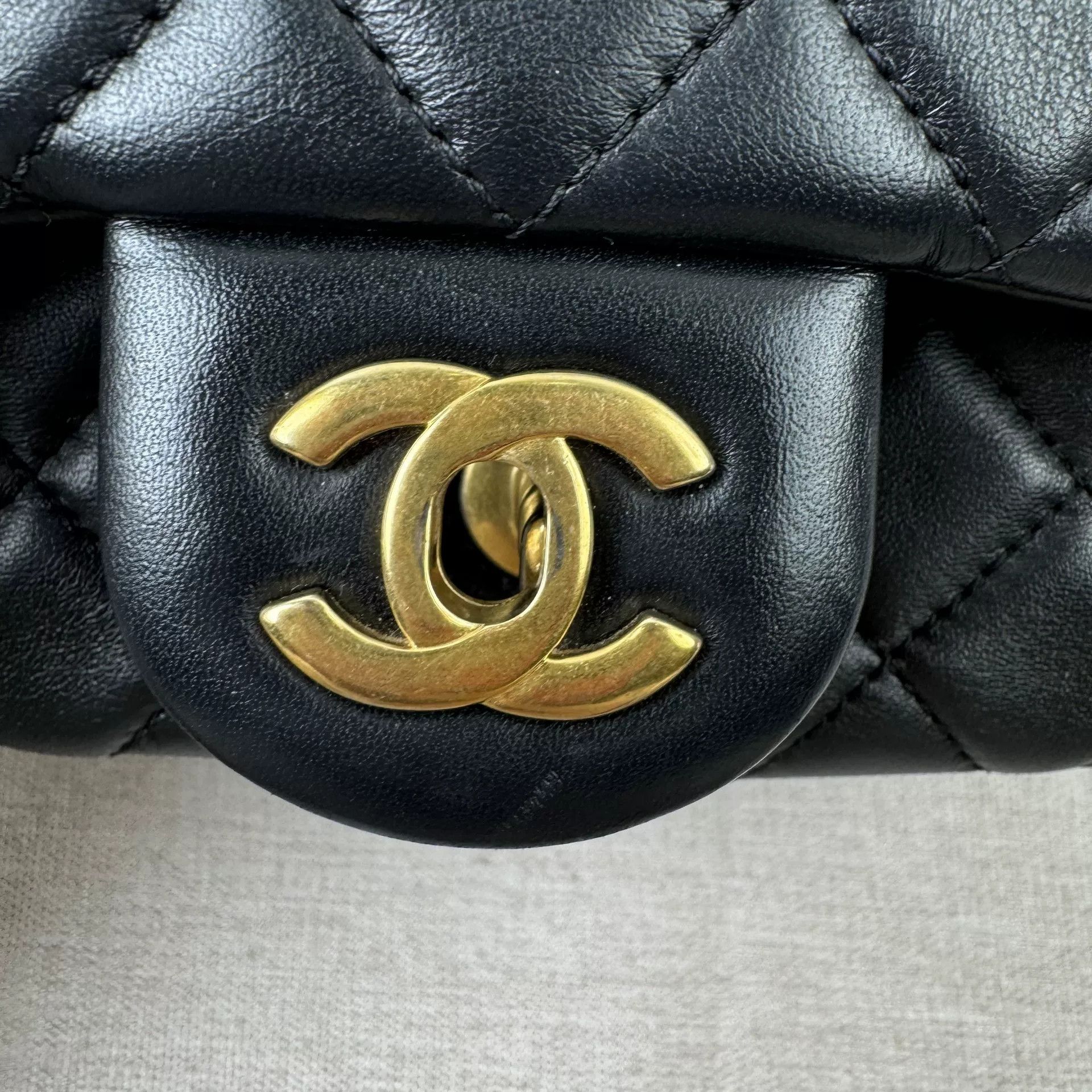 Chanel Pre-loved Bag Very good condition Size ONE SIZE - 9 Thumbnail