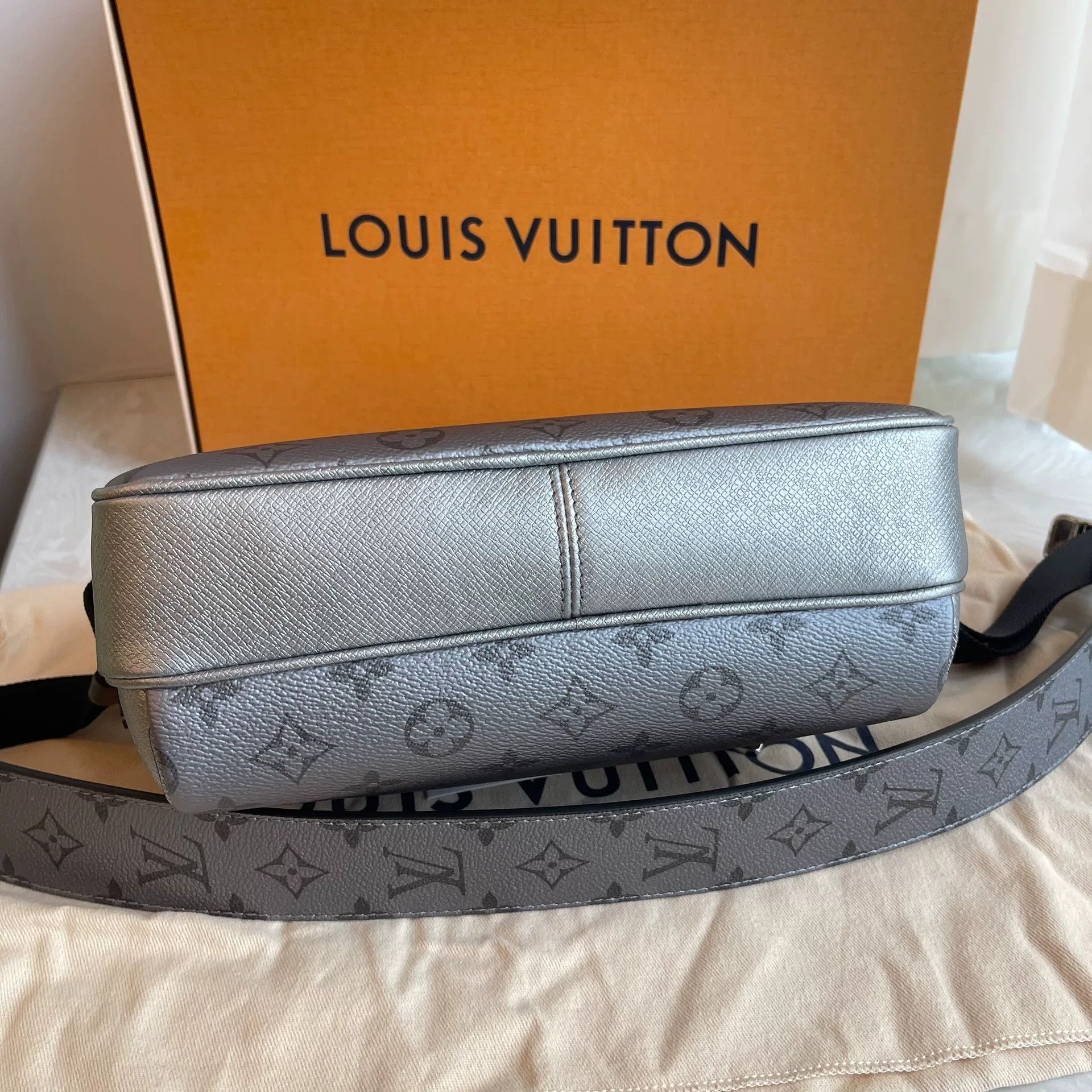 Louis Vuitton Pre-loved Bag Very good condition Size ONE SIZE - 6 Thumbnail
