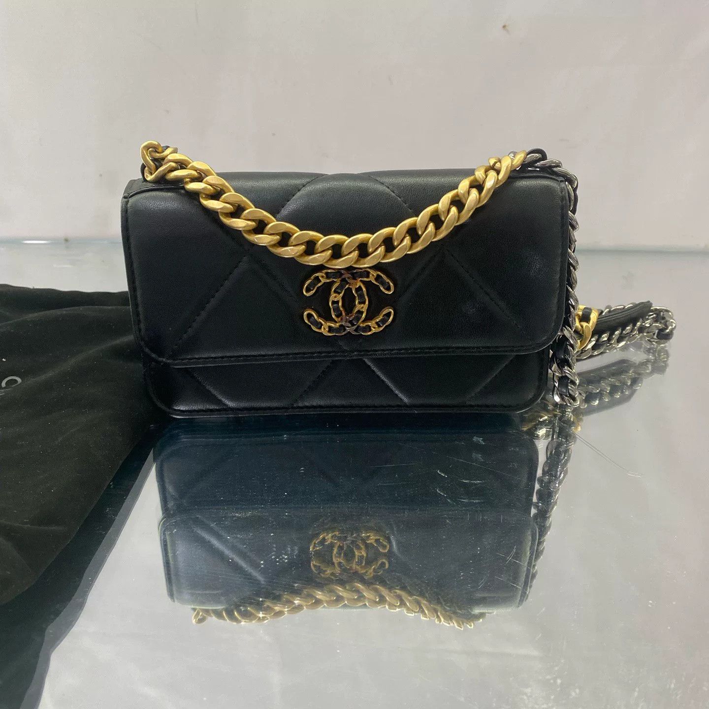 Chanel Pre-loved Bag Very good condition Size ONE SIZE - 3 Thumbnail