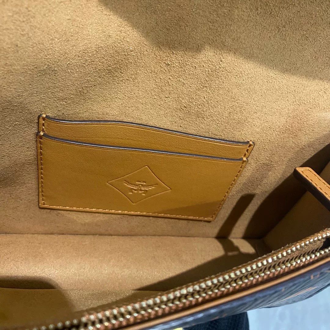 MCM Pre-loved Bag Very good condition Size ONE SIZE - 6 Thumbnail