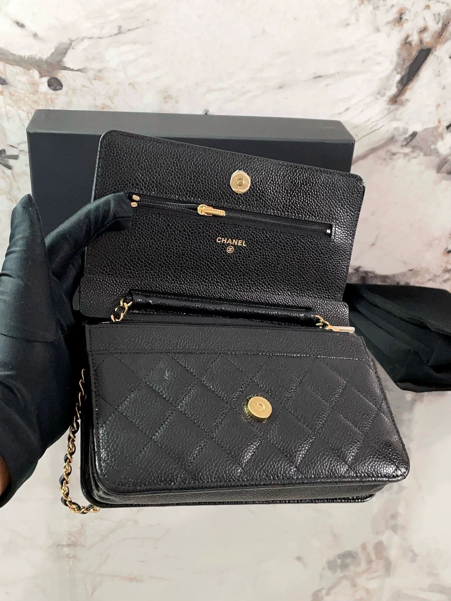 Chanel Pre-loved Bag Very good condition Size ONE SIZE - 7 Thumbnail