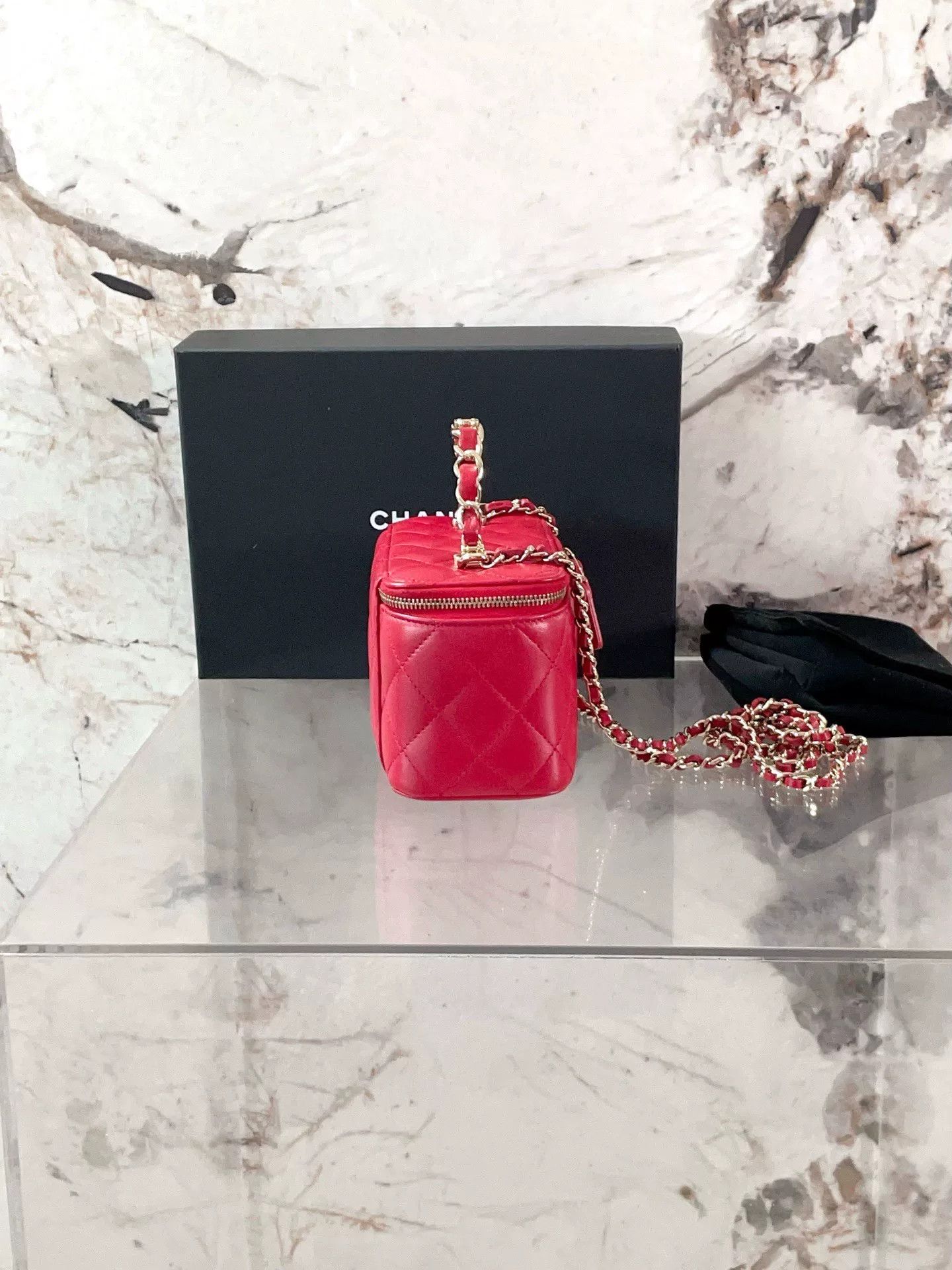 Chanel Pre-loved Bag Very good condition Size ONE SIZE - 3 Thumbnail