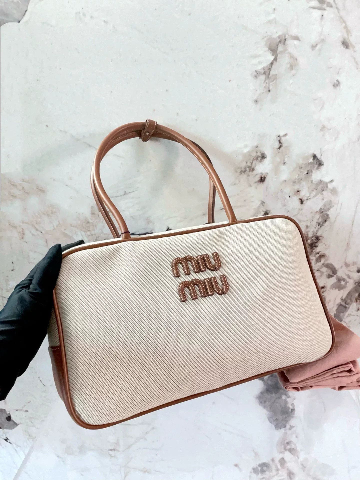 Miu Miu Pre-loved Bag Very good condition Size ONE SIZE - 6 Thumbnail