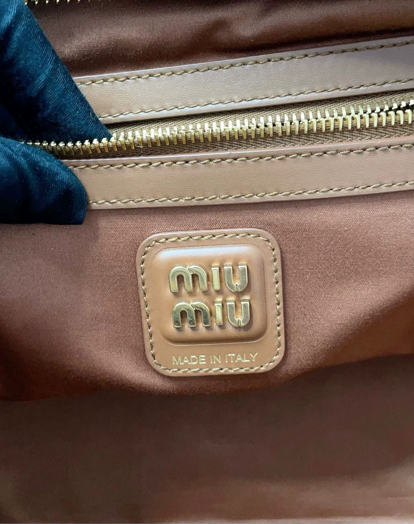 Miu Miu Pre-loved Bag Very good condition Size ONE SIZE - 8 Thumbnail