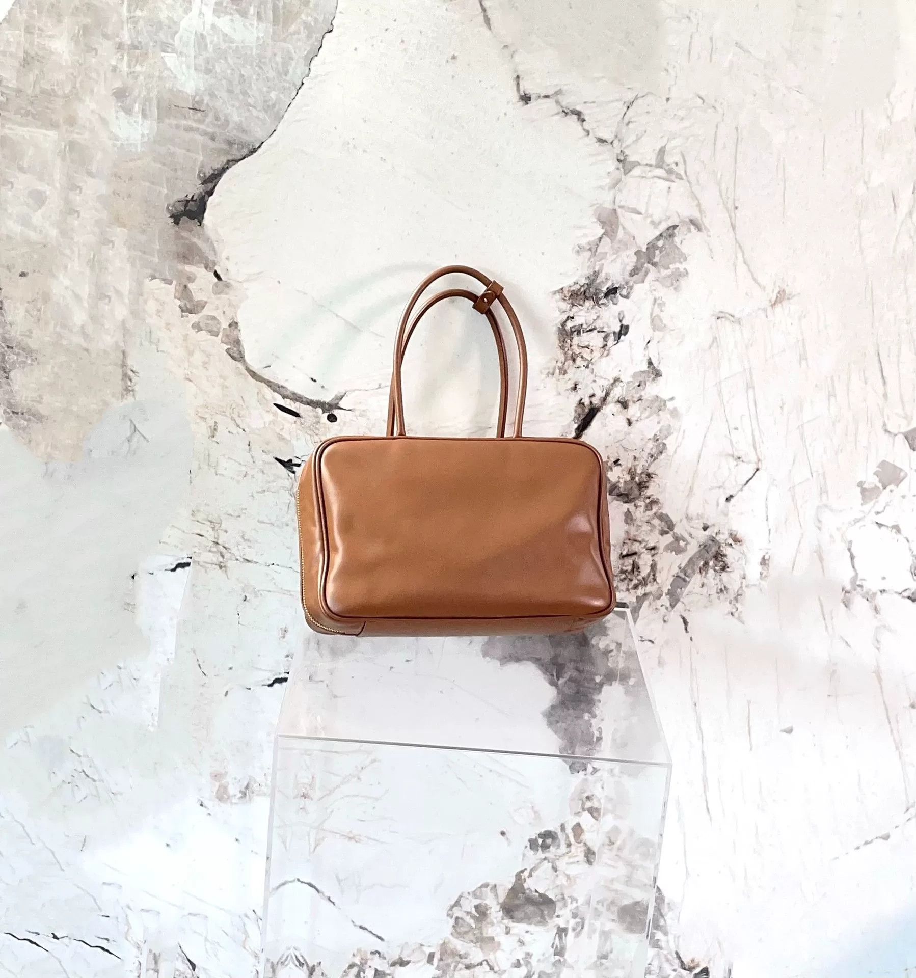 Miu Miu Pre-loved Bag Very good condition Size ONE SIZE - 2 Thumbnail