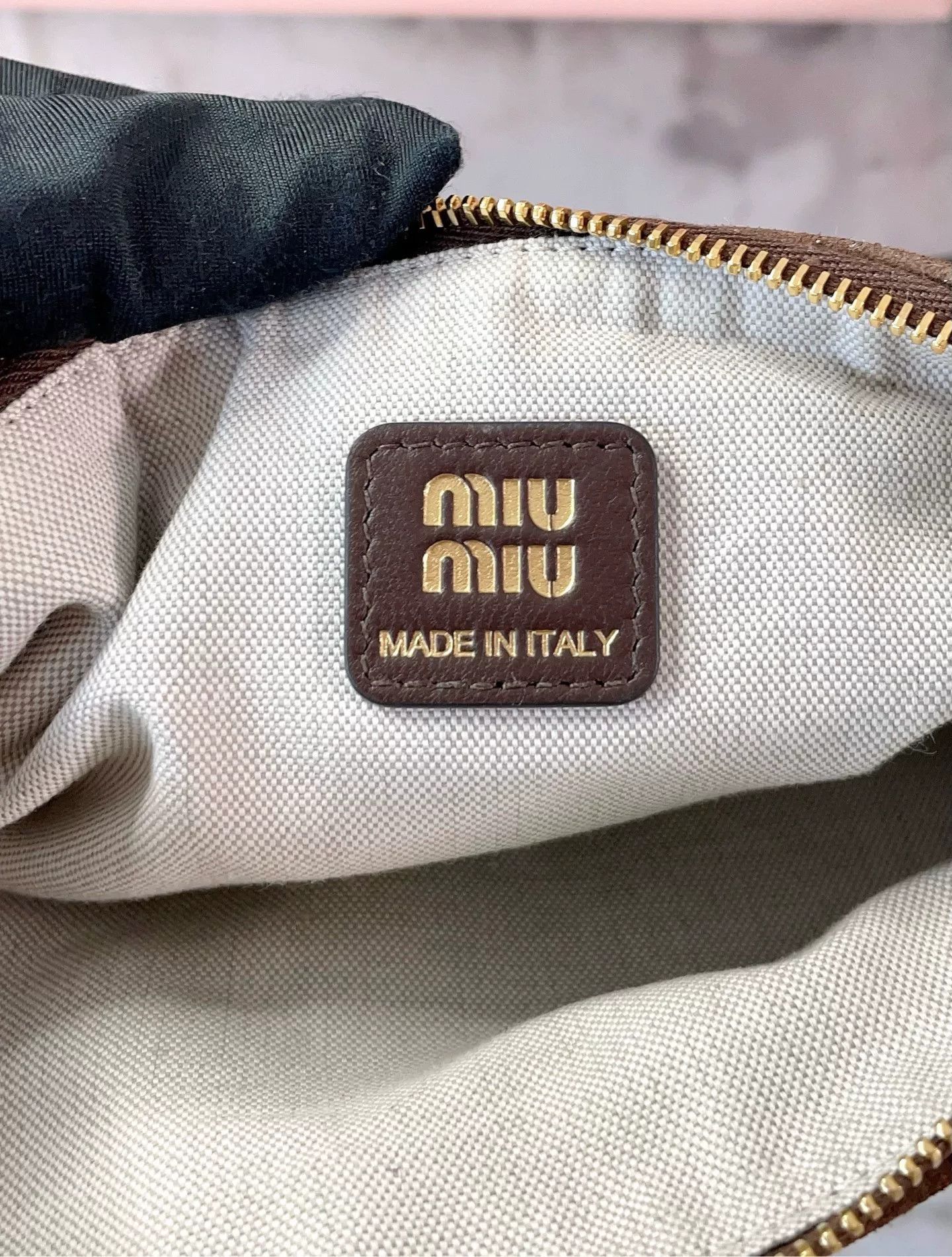 Miu Miu Pre-loved Bag Very good condition Size ONE SIZE - 8 Thumbnail