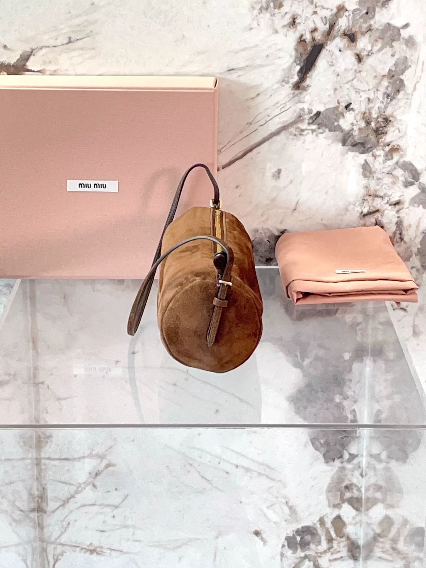 Miu Miu Pre-loved Bag Very good condition Size ONE SIZE - 3 Thumbnail