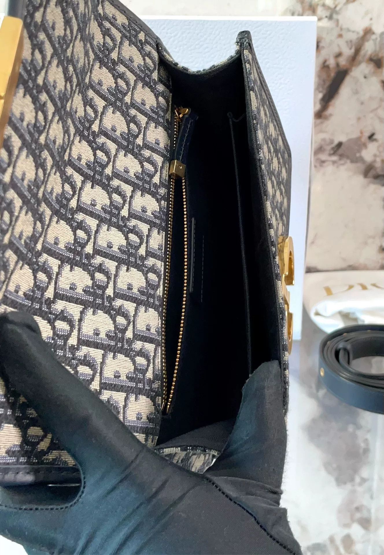 Dior Pre-loved Bag Very good condition Size ONE SIZE - 9 Thumbnail