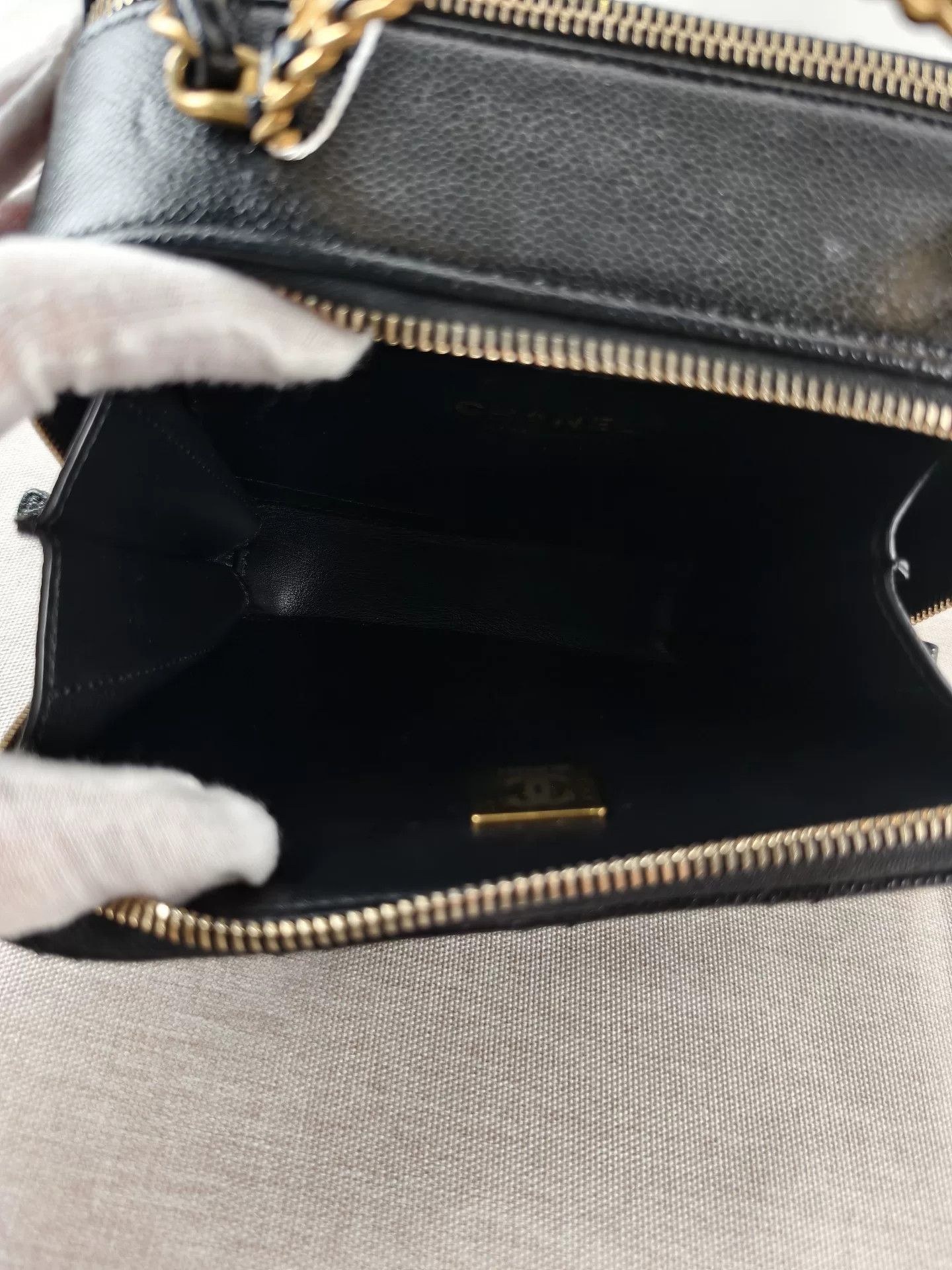 Chanel Pre-loved Bag Very good condition Size ONE SIZE - 6 Thumbnail