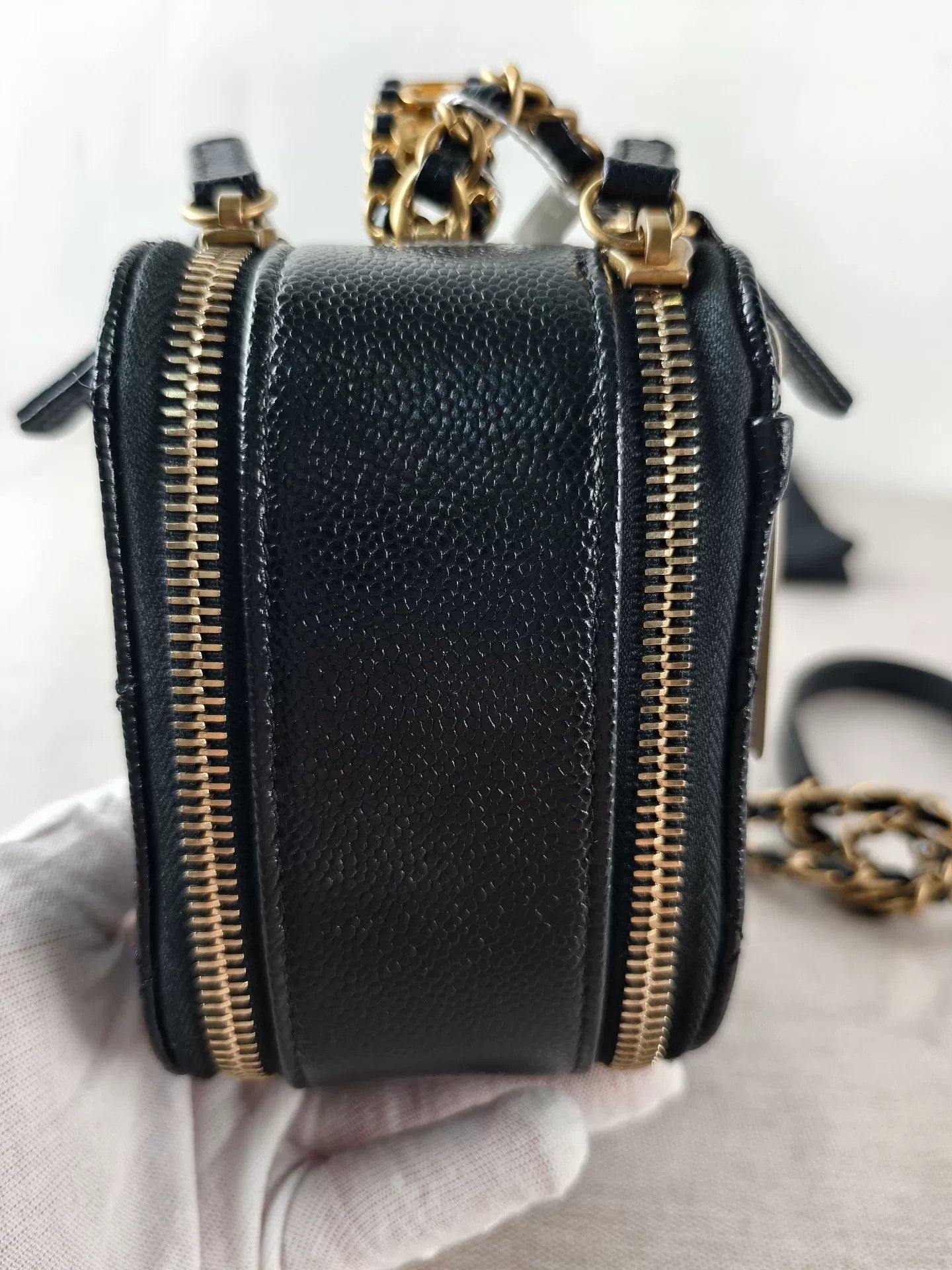 Chanel Pre-loved Bag Very good condition Size ONE SIZE - 3 Thumbnail