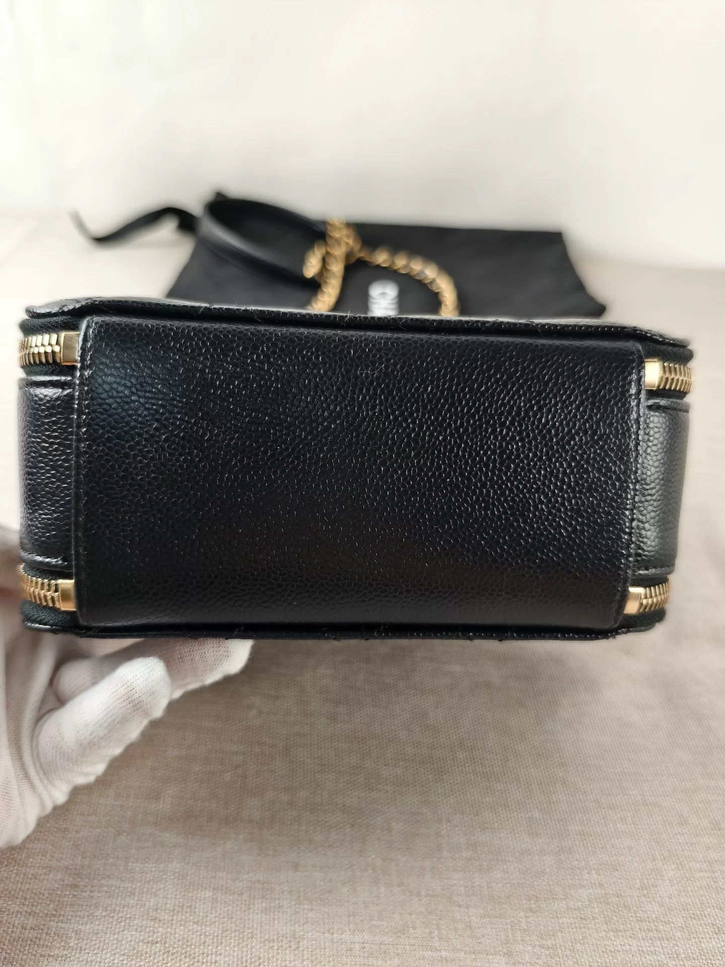 Chanel Pre-loved Bag Very good condition Size ONE SIZE - 4 Thumbnail