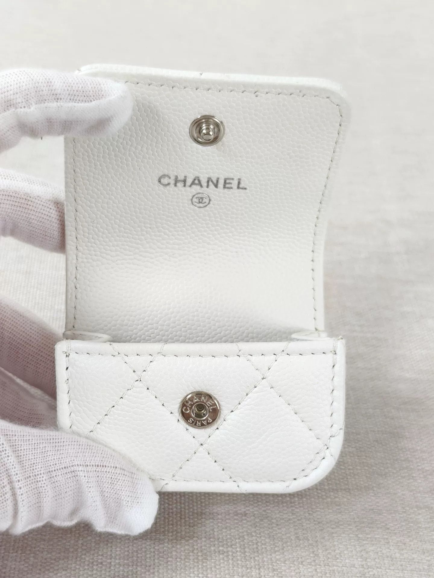 Chanel Pre-loved Bag Very good condition Size ONE SIZE - 2 Thumbnail
