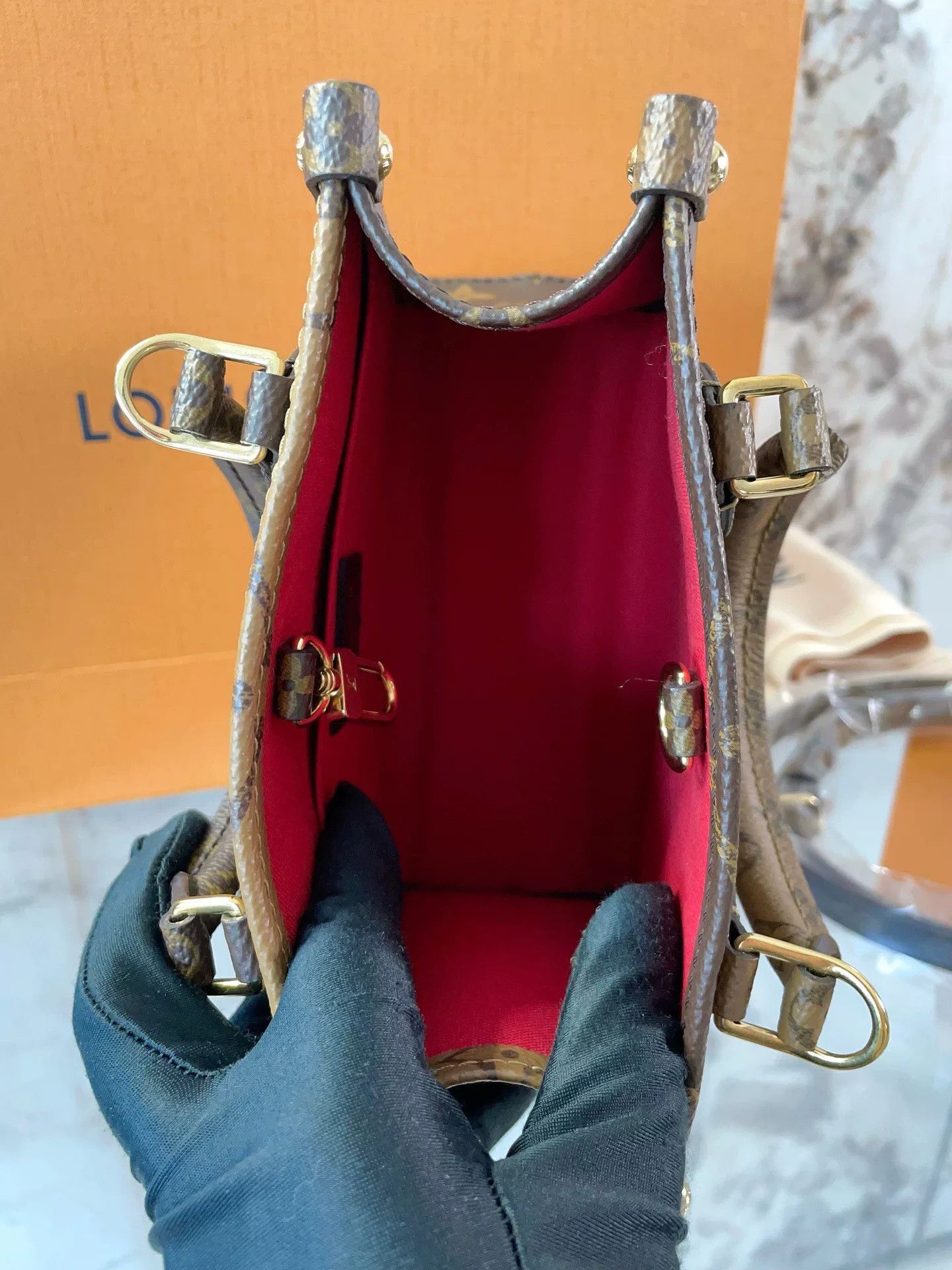Louis Vuitton Pre-loved Bag Very good condition Size ONE SIZE - 9 Thumbnail
