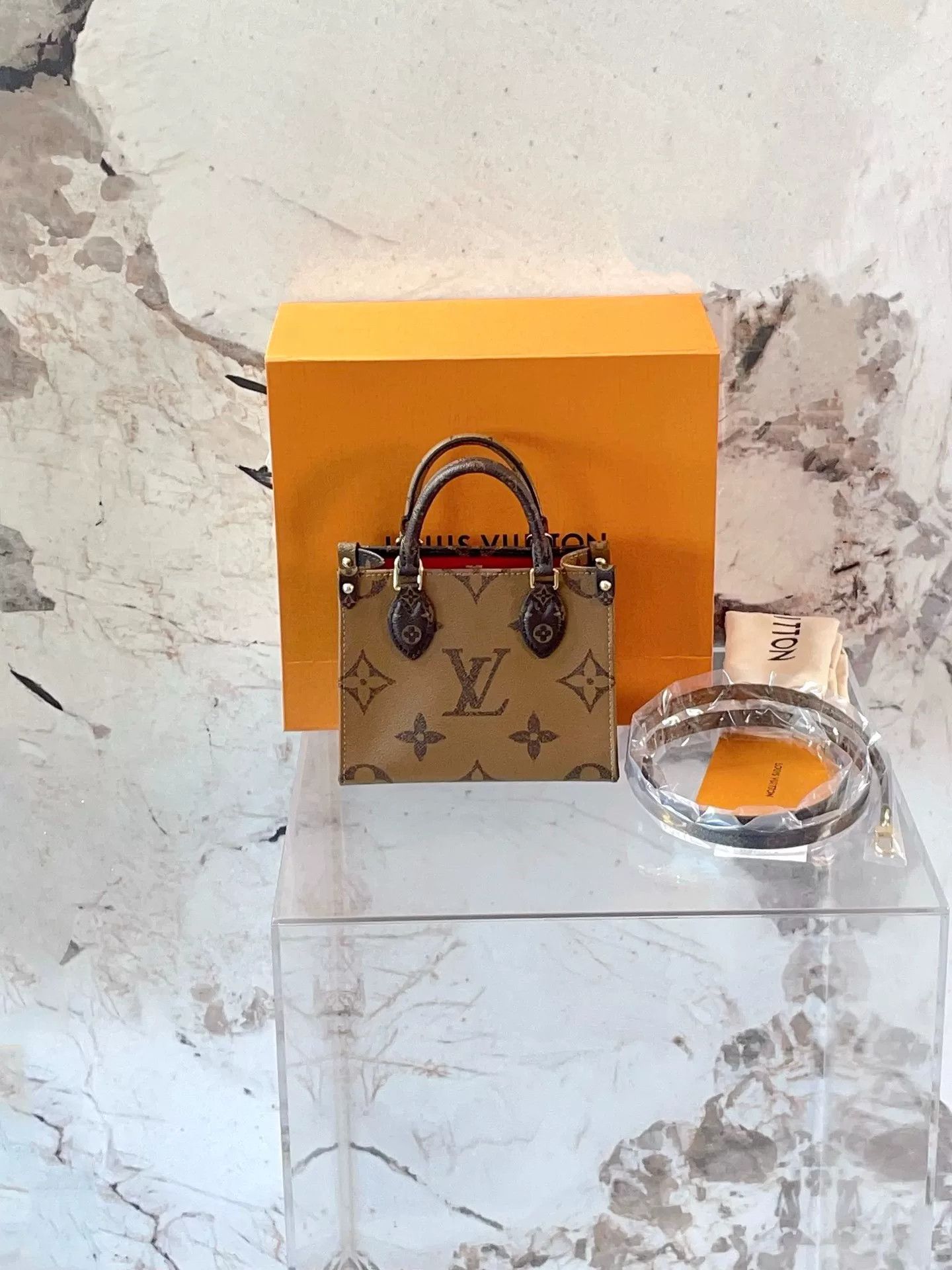 Louis Vuitton Pre-loved Bag Very good condition Size ONE SIZE - 2 Thumbnail