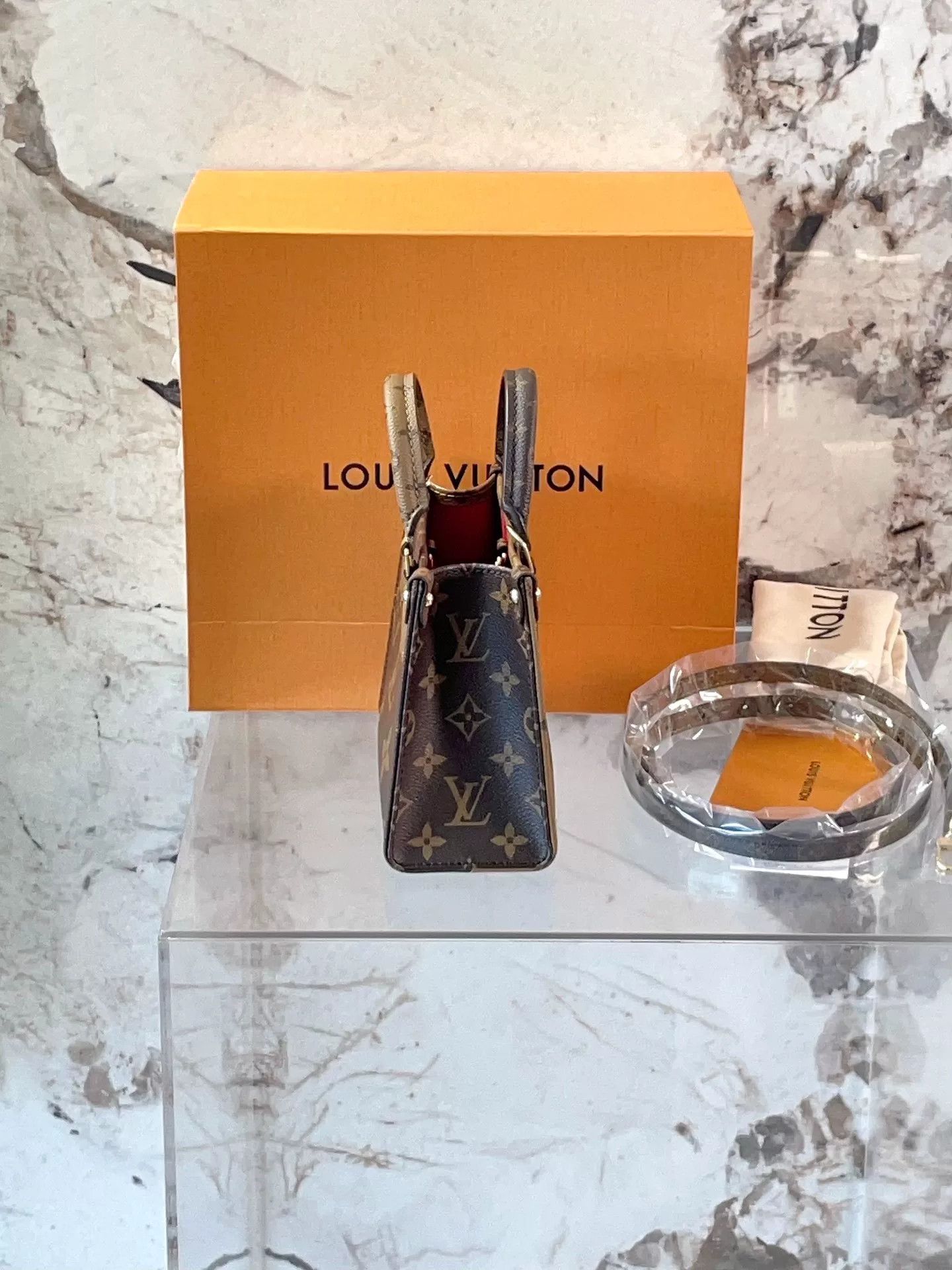 Louis Vuitton Pre-loved Bag Very good condition Size ONE SIZE - 3 Thumbnail