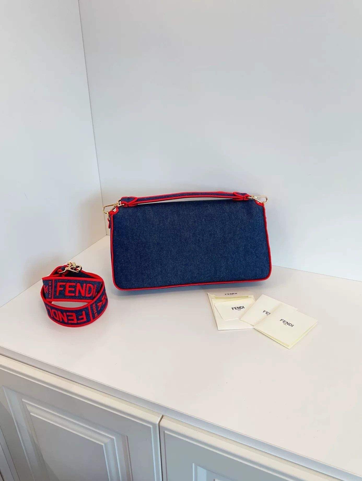 Fendi Pre-loved Bag Very good condition Size ONE SIZE - 2 Thumbnail