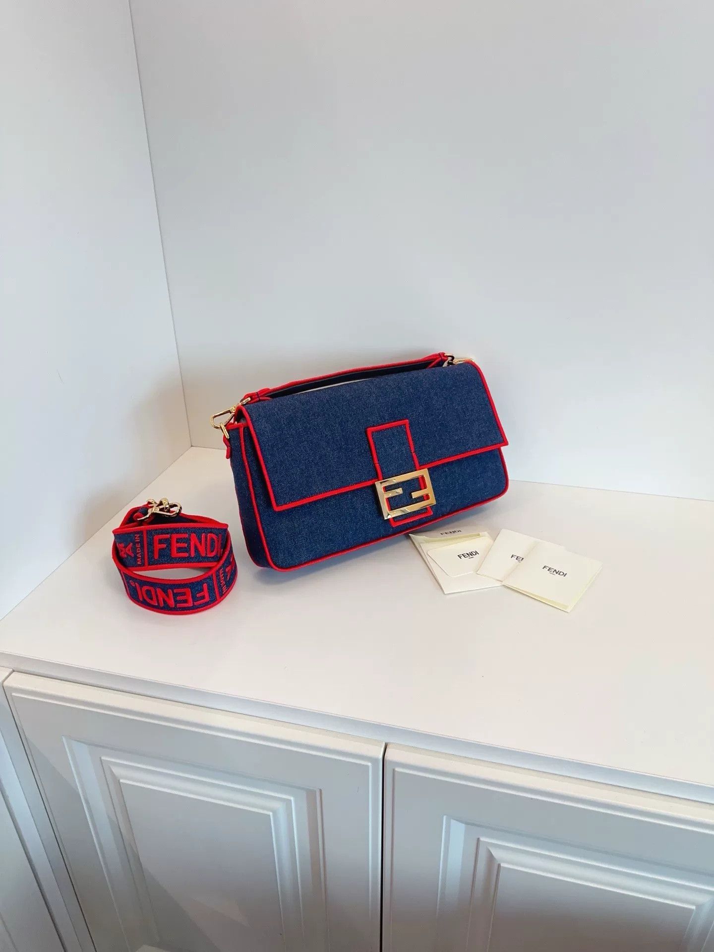 Fendi Pre-loved Bag Very good condition Size ONE SIZE - 3 Thumbnail