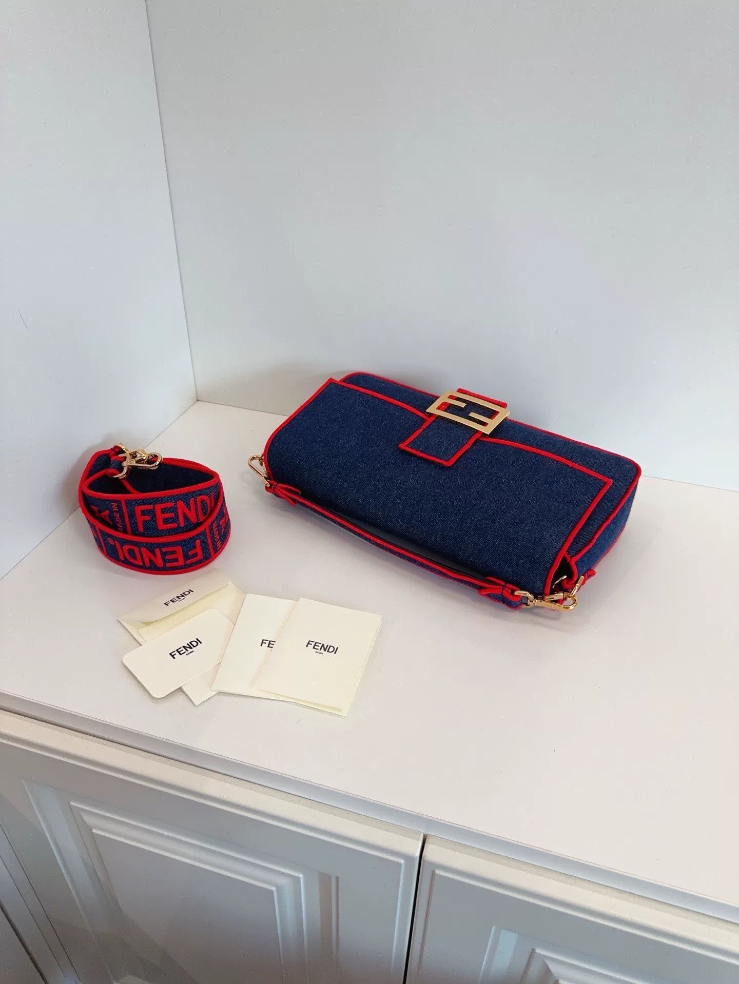 Fendi Pre-loved Bag Very good condition Size ONE SIZE - 5 Thumbnail