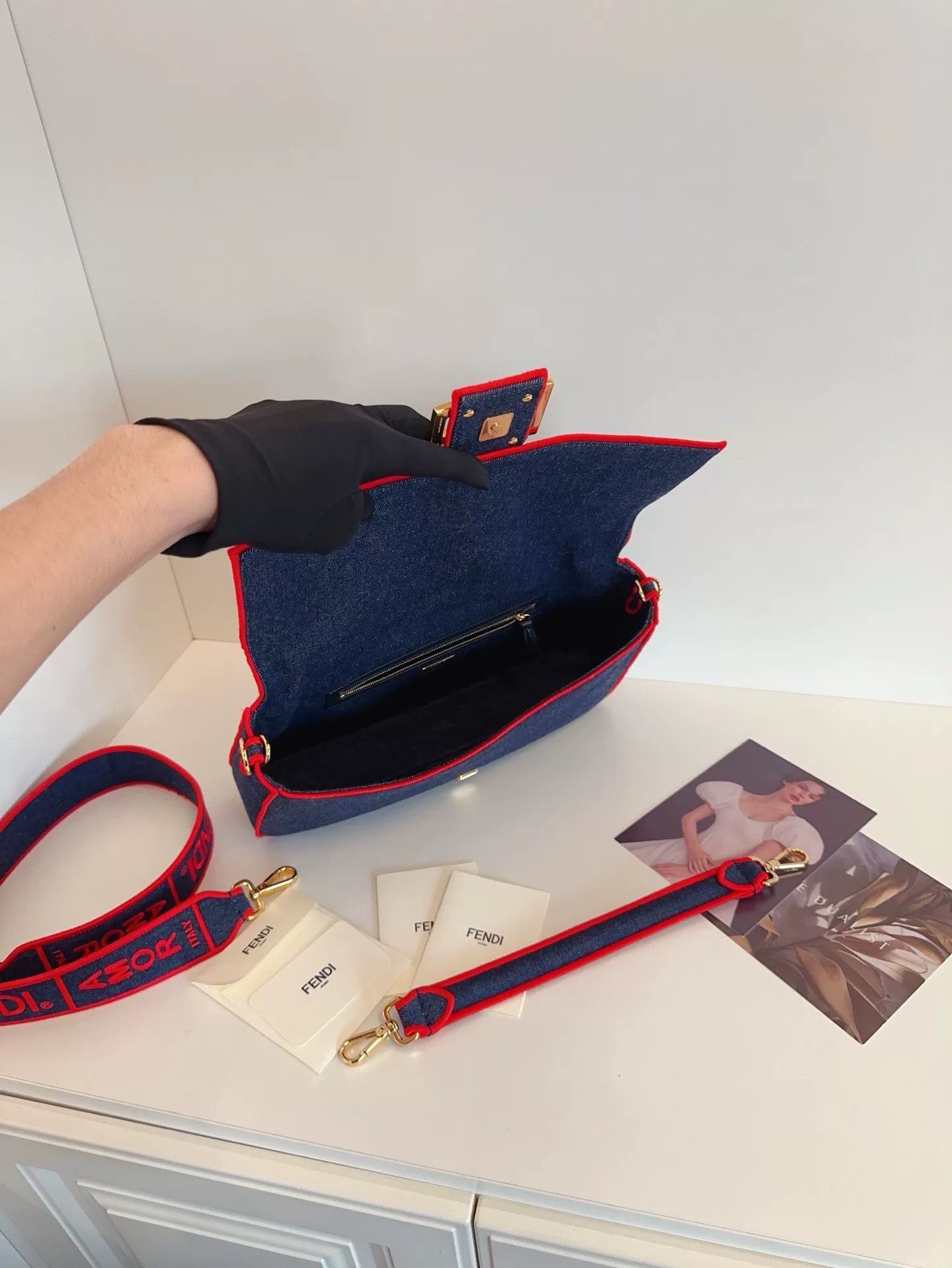 Fendi Pre-loved Bag Very good condition Size ONE SIZE - 7 Thumbnail