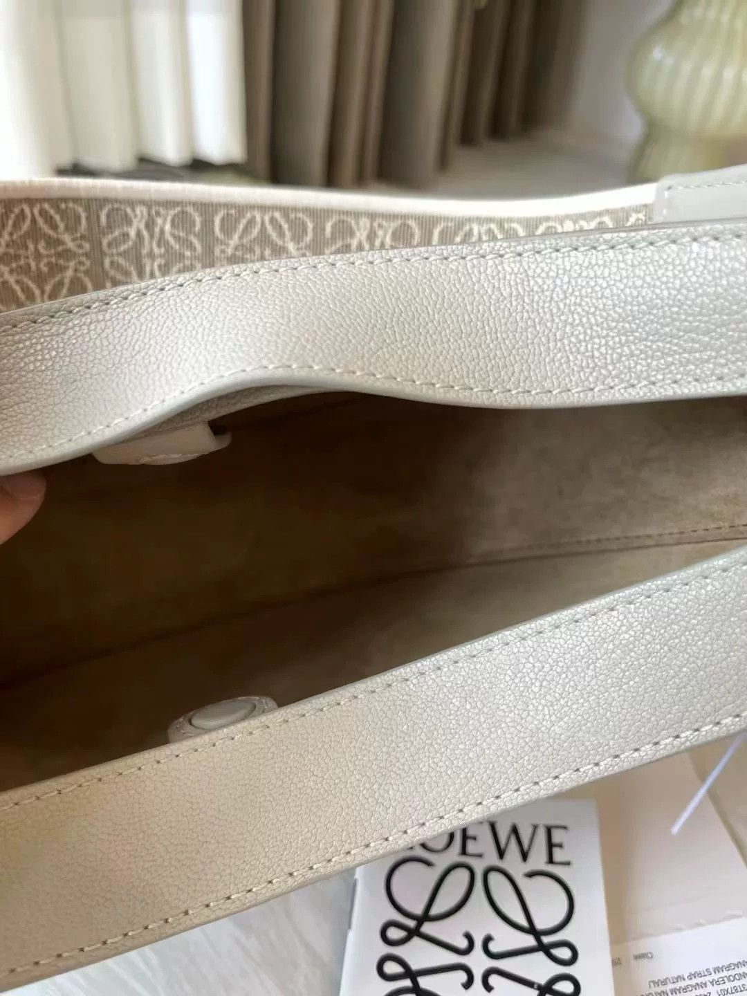 Loewe Pre-loved Bag Very good condition Size ONE SIZE - 9 Thumbnail