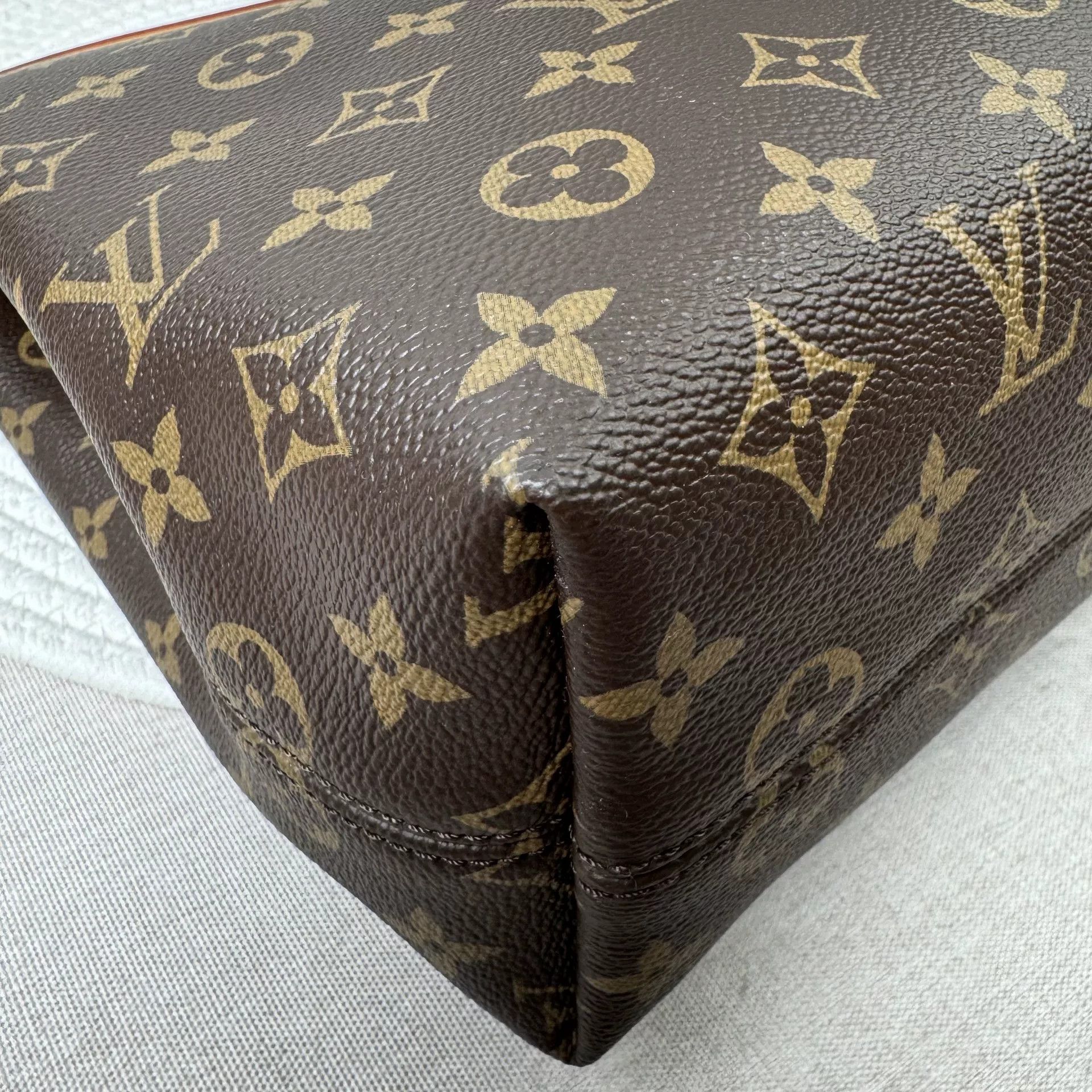 Louis Vuitton Pre-loved Bag Very good condition Size ONE SIZE - 5 Thumbnail