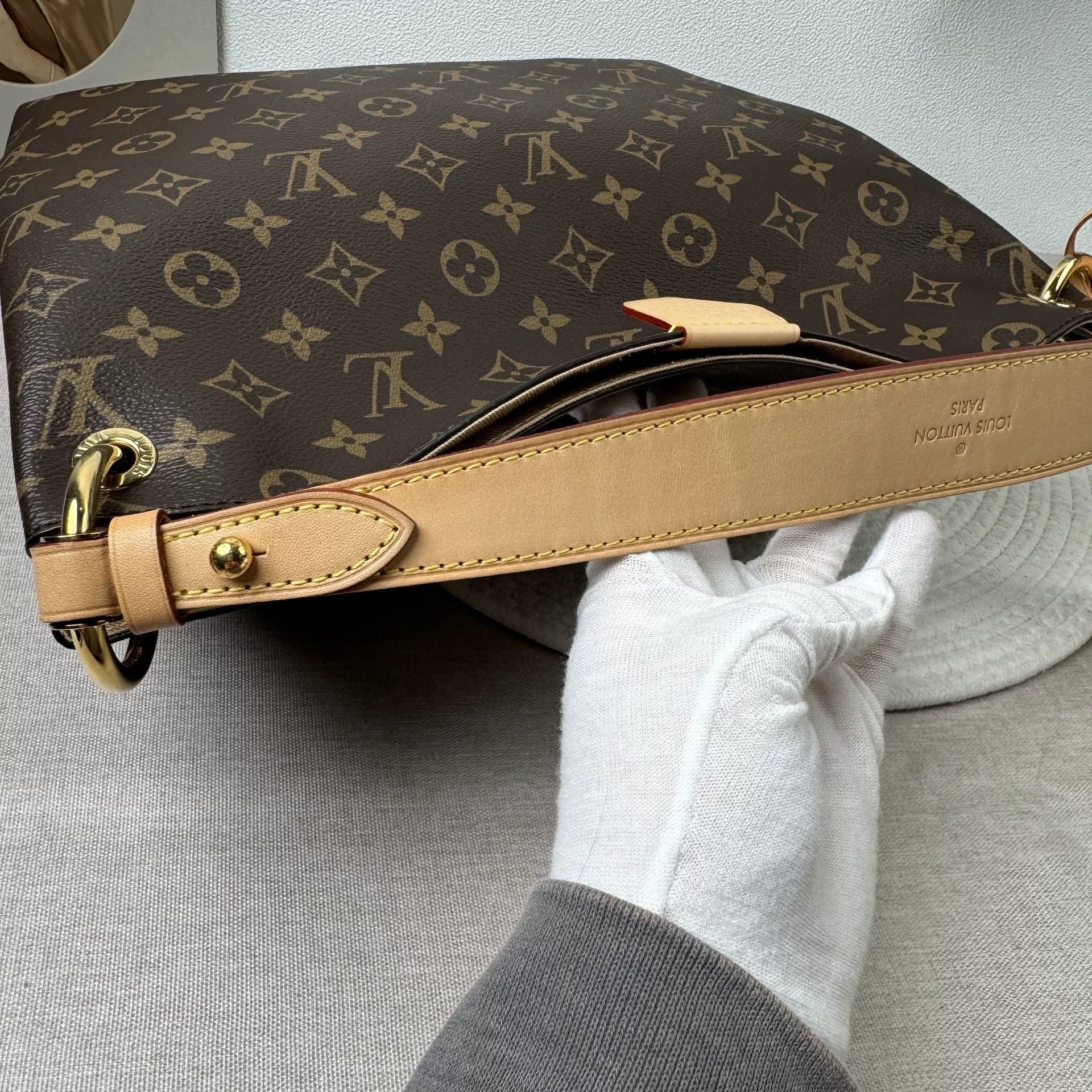 Louis Vuitton Pre-loved Bag Very good condition Size ONE SIZE - 9 Thumbnail