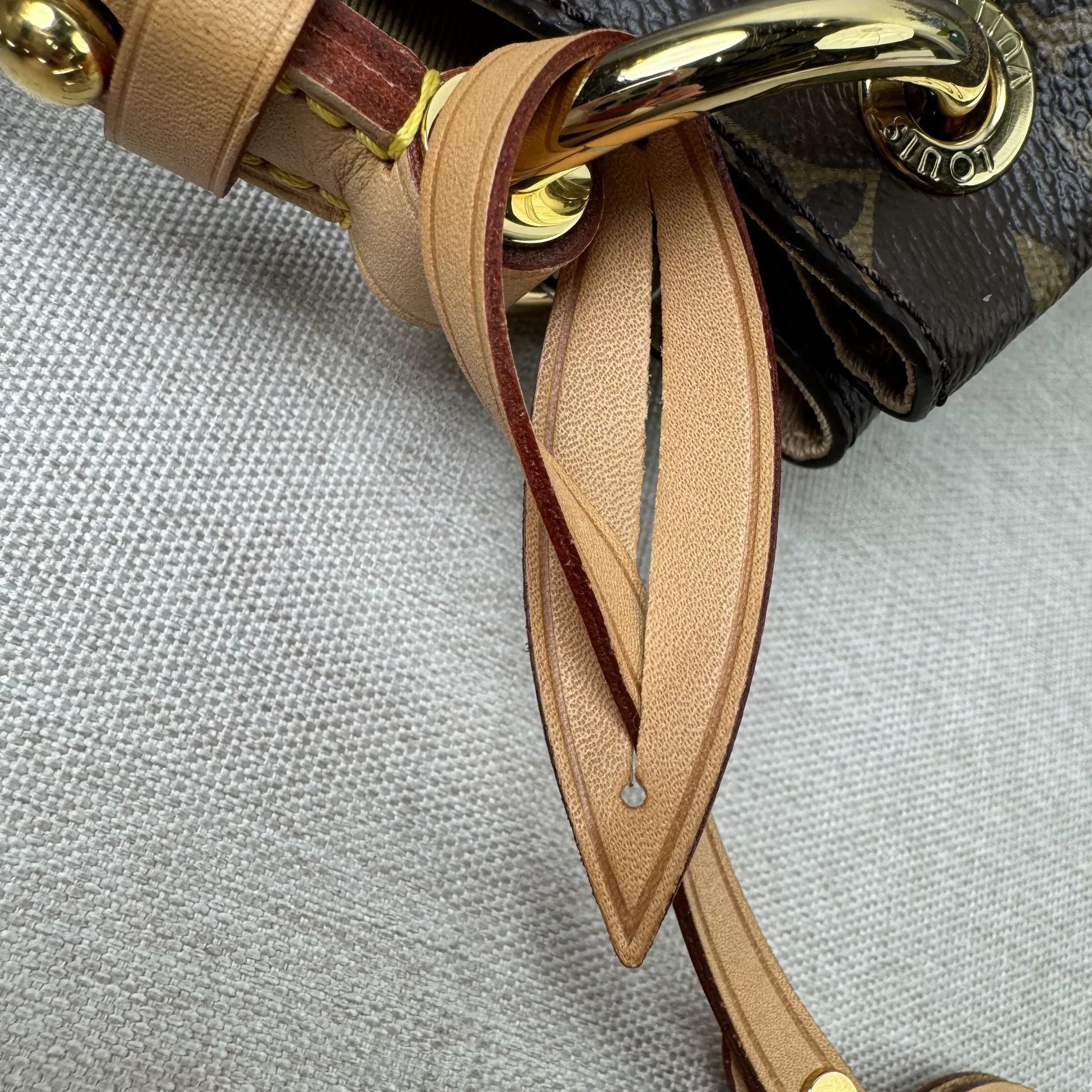 Louis Vuitton Pre-loved Bag Very good condition Size ONE SIZE - 4 Thumbnail