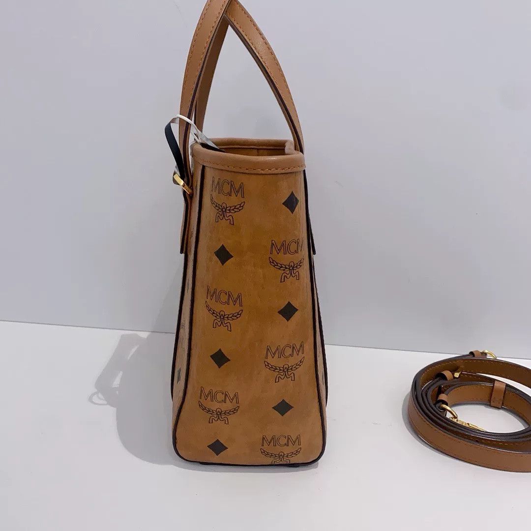 MCM Pre-loved Bag Very good condition Size ONE SIZE - 5 Thumbnail