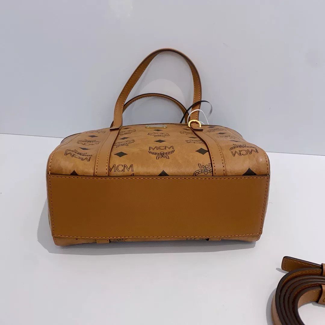MCM Pre-loved Bag Very good condition Size ONE SIZE - 5 Thumbnail