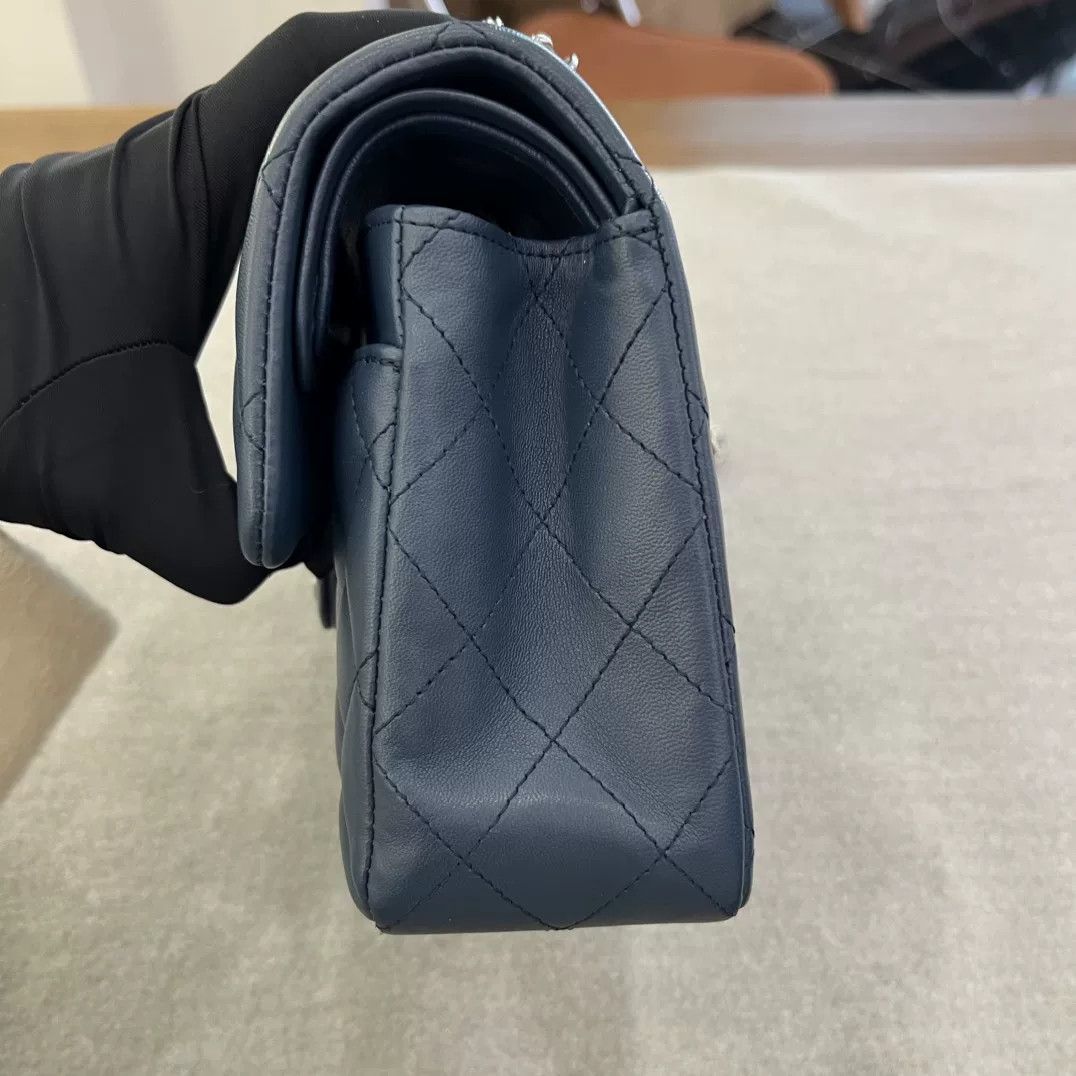 Chanel Pre-loved Bag Very good condition Size ONE SIZE - 3 Thumbnail
