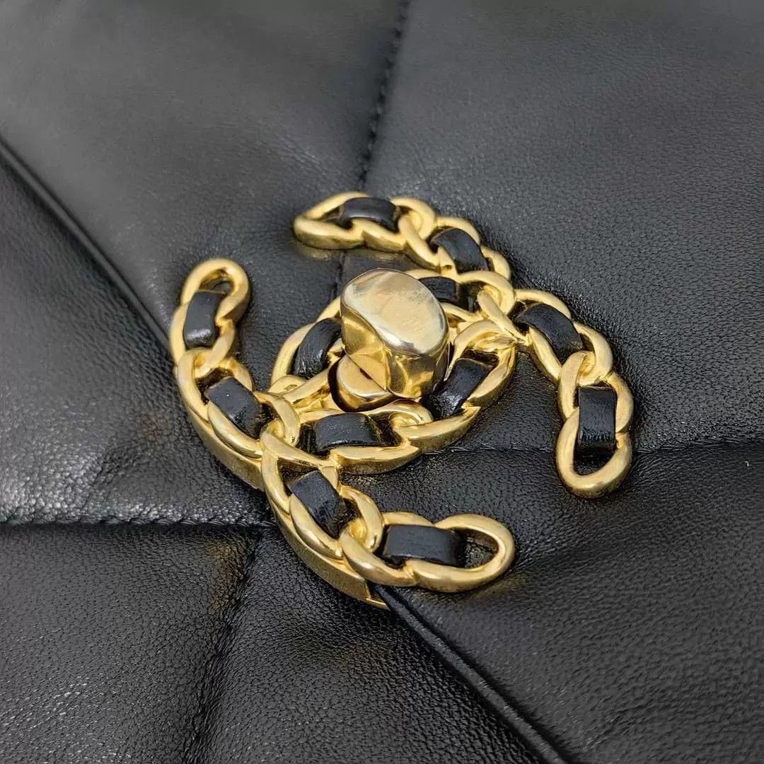 Chanel Pre-loved Bag Very good condition Size ONE SIZE - 3 Thumbnail