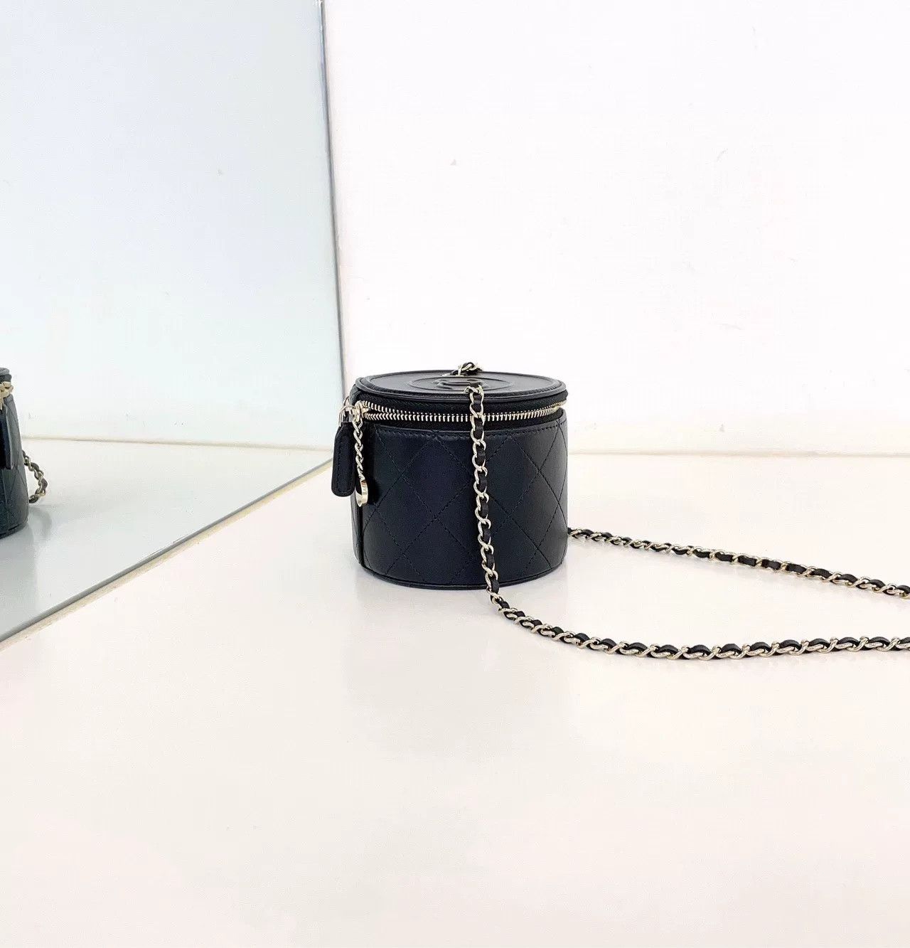 Chanel Pre-loved Bag Very good condition Size ONE SIZE - 3 Thumbnail