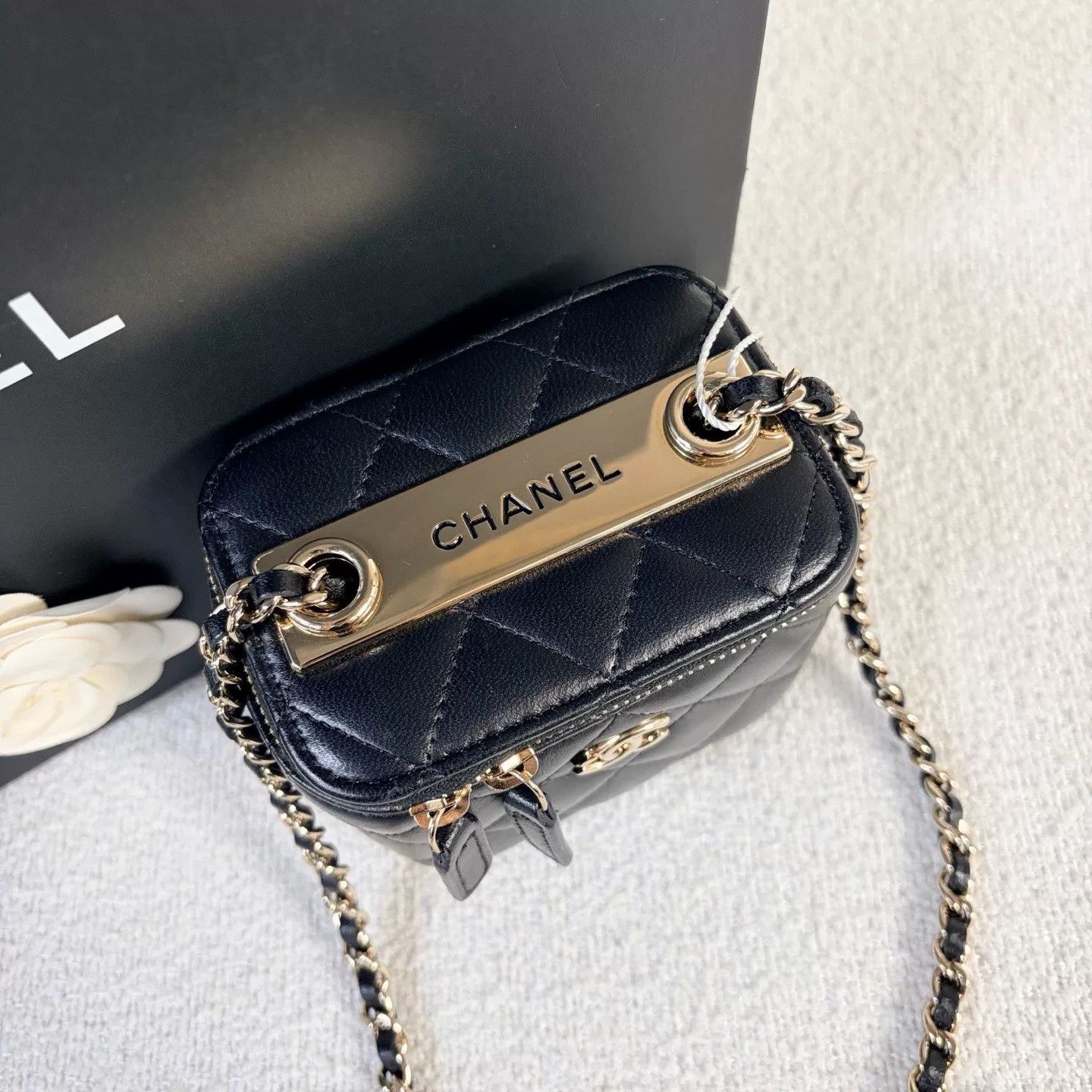 Chanel Pre-loved Bag Very good condition Size ONE SIZE - 5 Thumbnail