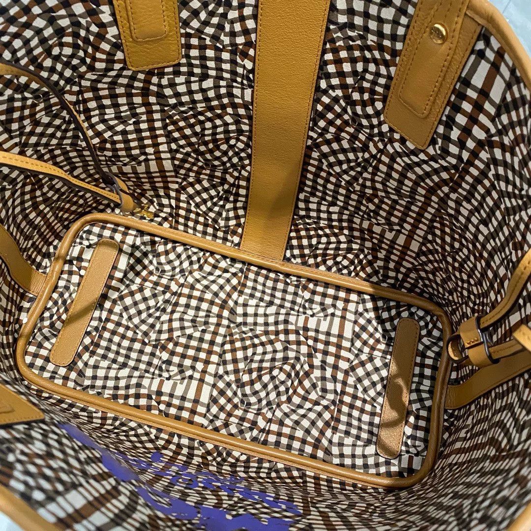 MCM Pre-loved Bag Very good condition Size ONE SIZE - 5 Thumbnail