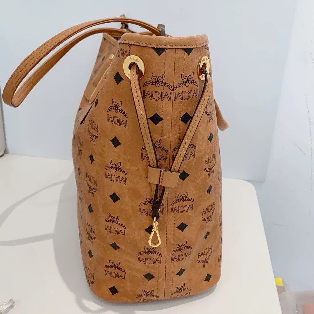 MCM Pre-loved Bag Very good condition Size ONE SIZE - 4 Thumbnail