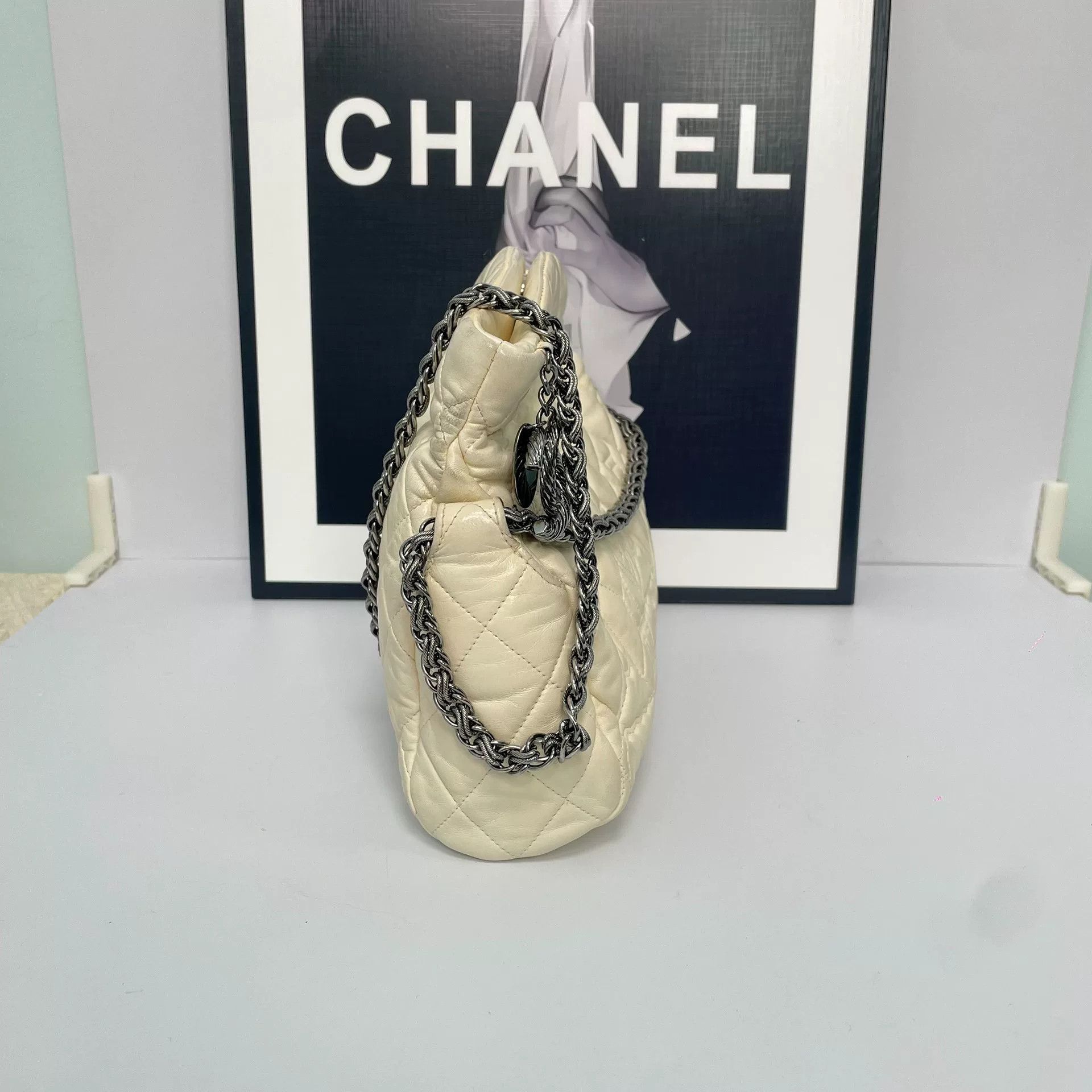 Chanel Pre-loved Bag Very good condition Size ONE SIZE - 2 Thumbnail
