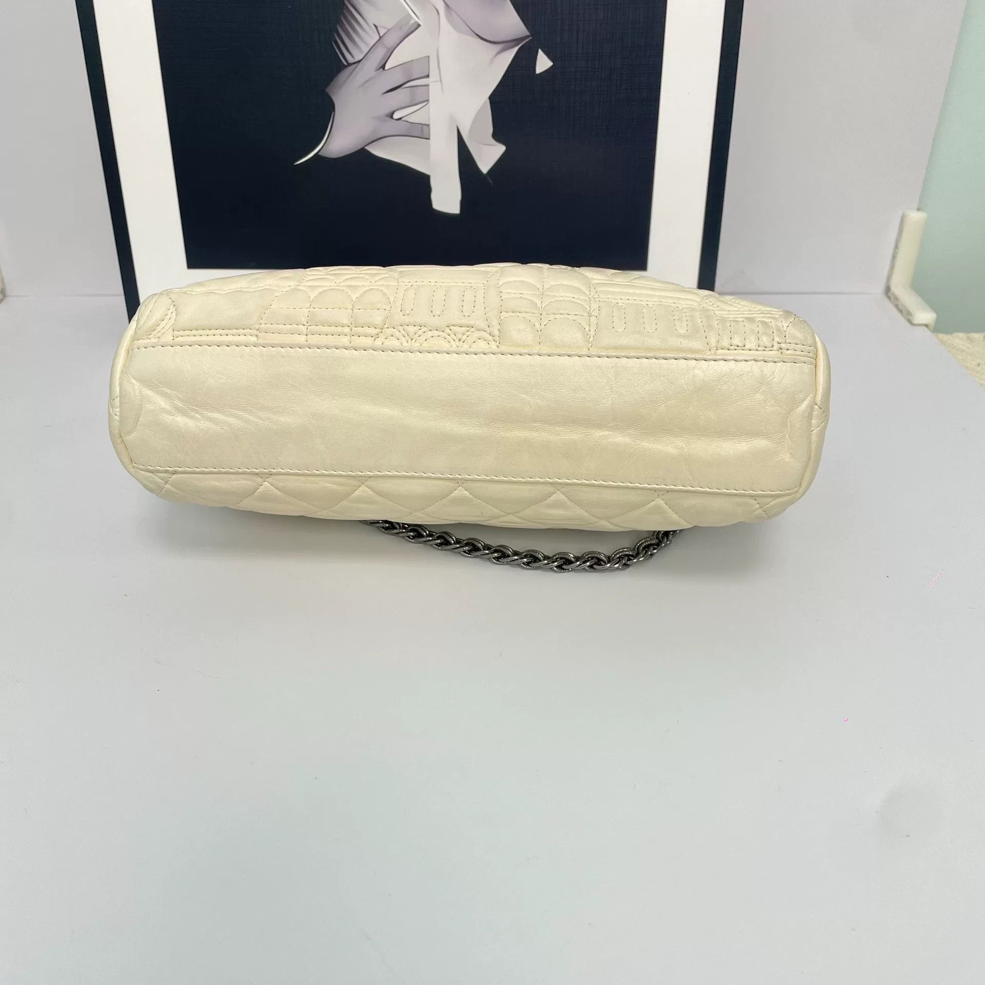 Chanel Pre-loved Bag Very good condition Size ONE SIZE - 5 Thumbnail