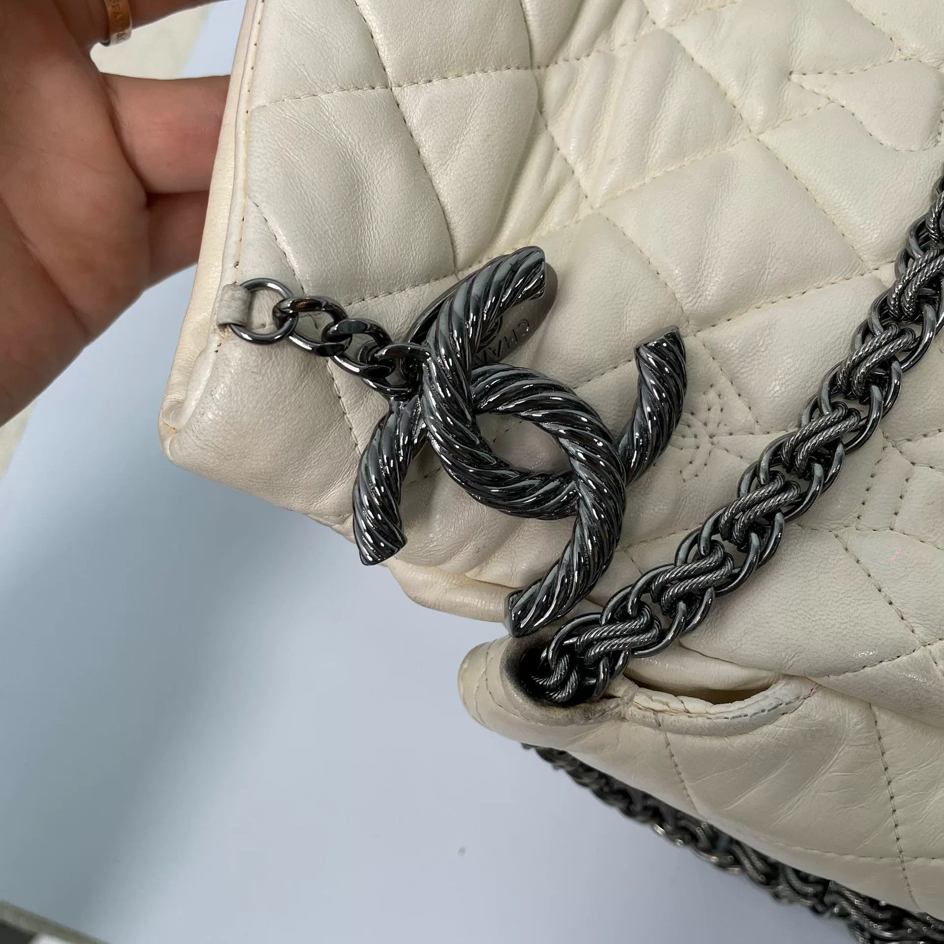 Chanel Pre-loved Bag Very good condition Size ONE SIZE - 8 Thumbnail