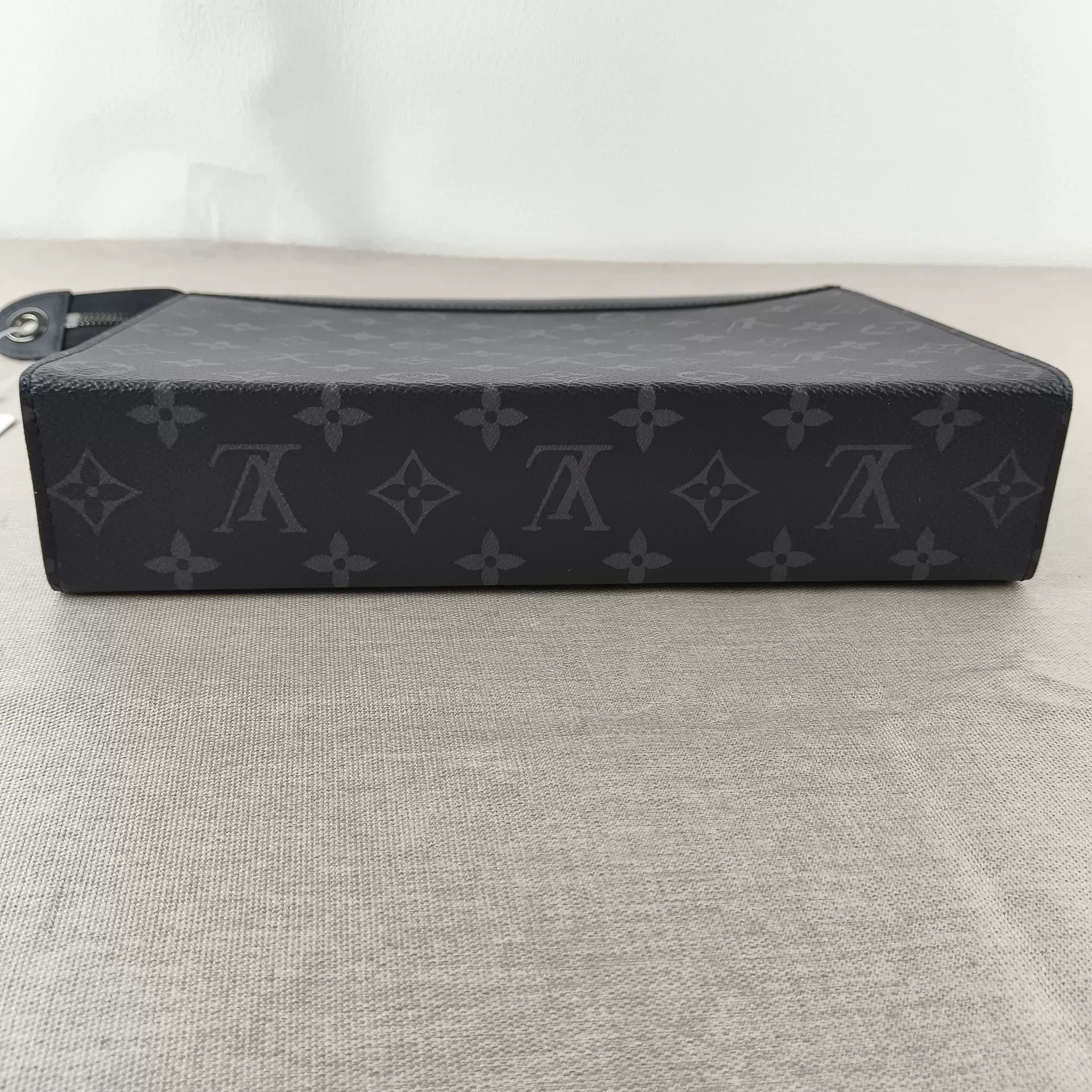 Louis Vuitton Pre-loved Bag Brand new condition Size ONE SIZE - 8 Thumbnail