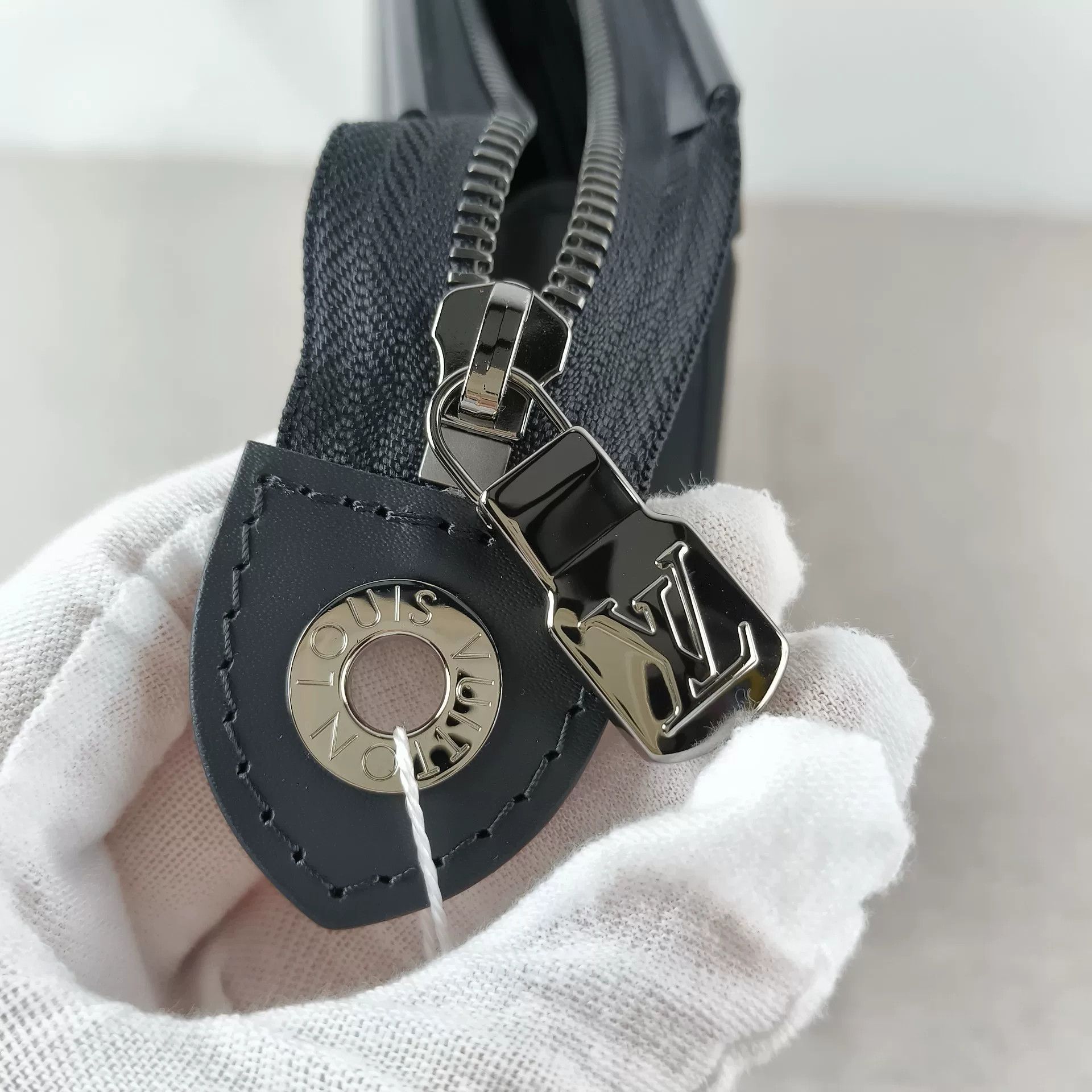 Louis Vuitton Pre-loved Bag Brand new condition Size ONE SIZE - 7 Thumbnail