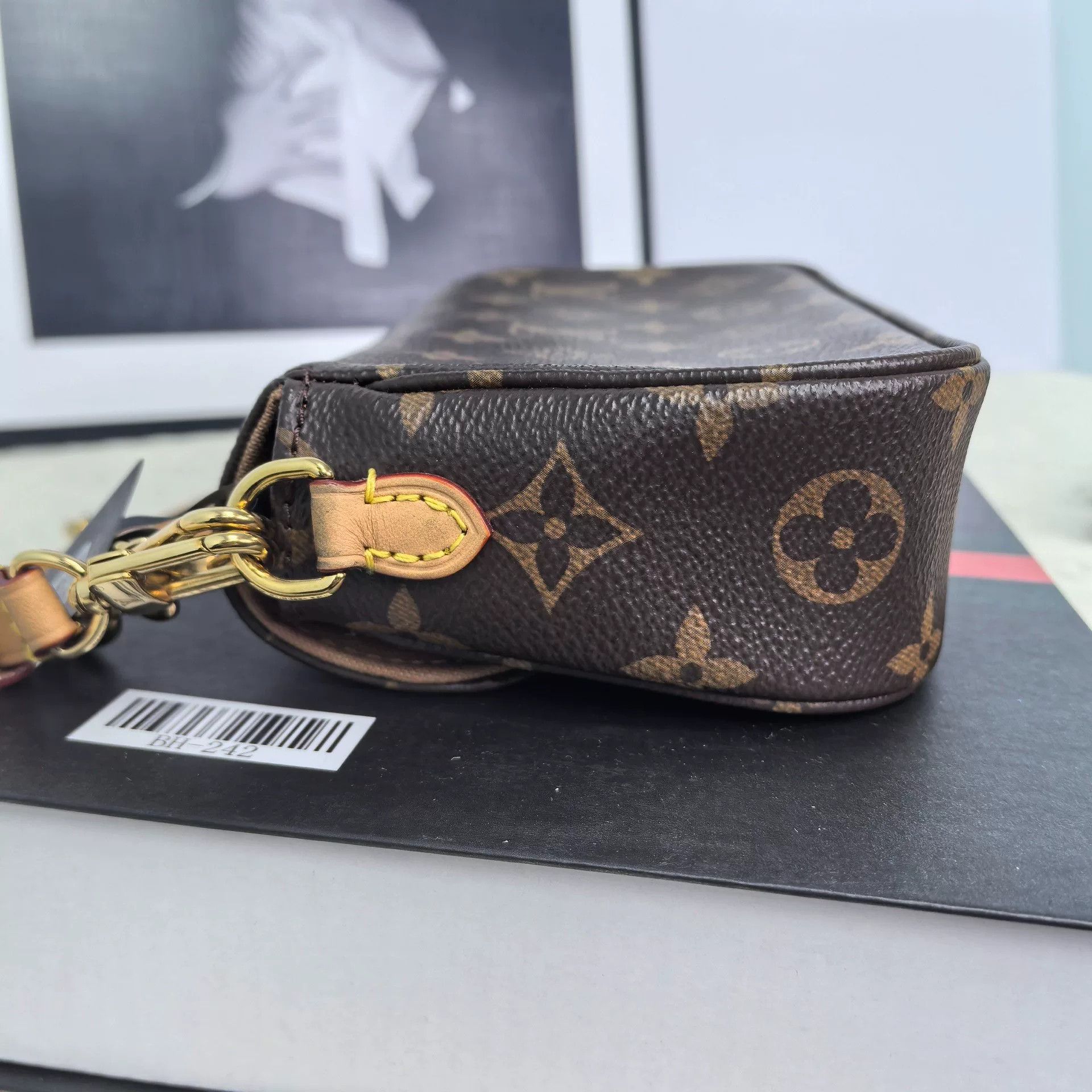 Louis Vuitton Pre-loved Bag Very good condition Size ONE SIZE - 5 Thumbnail