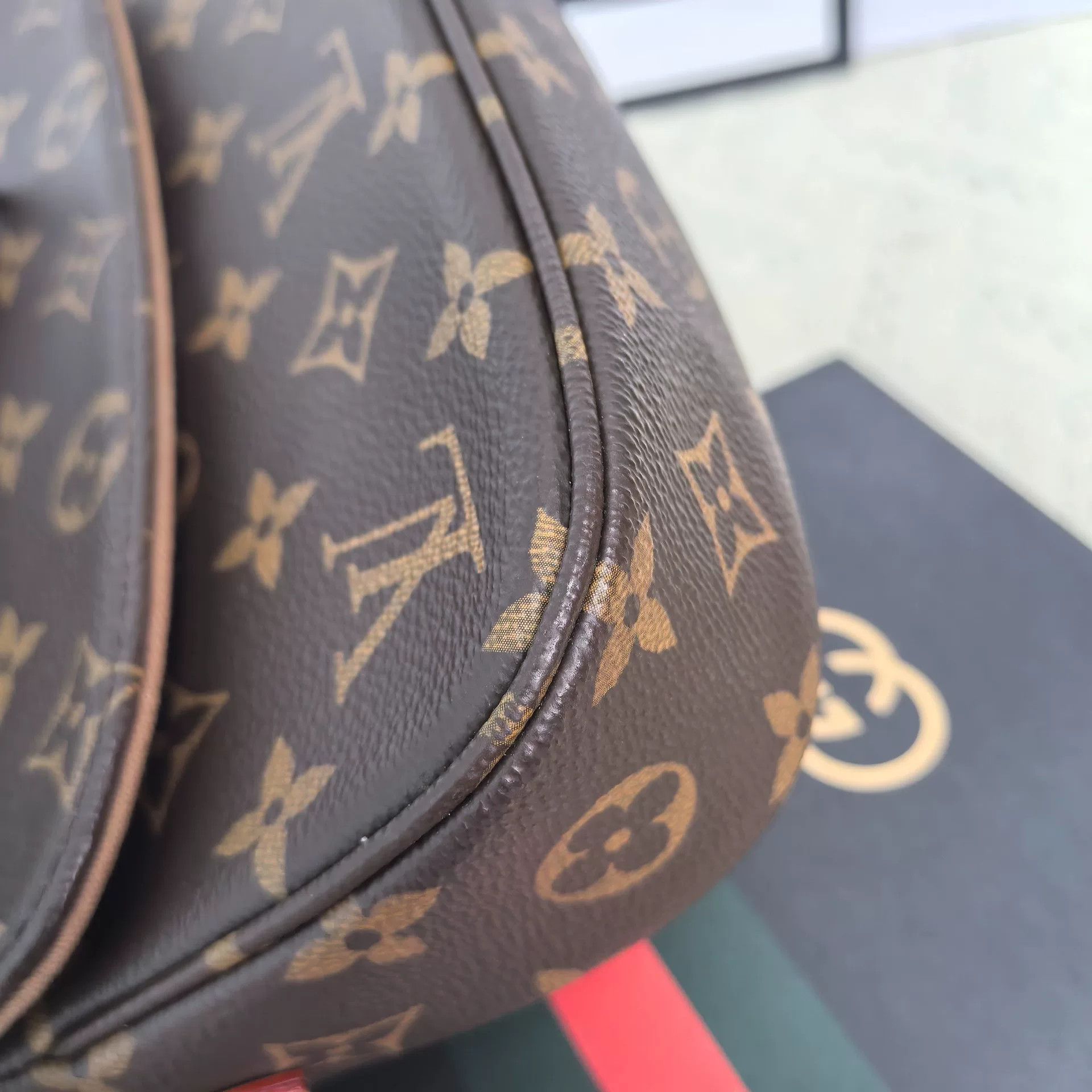 Louis Vuitton Pre-loved Bag Very good condition Size ONE SIZE - 8 Thumbnail