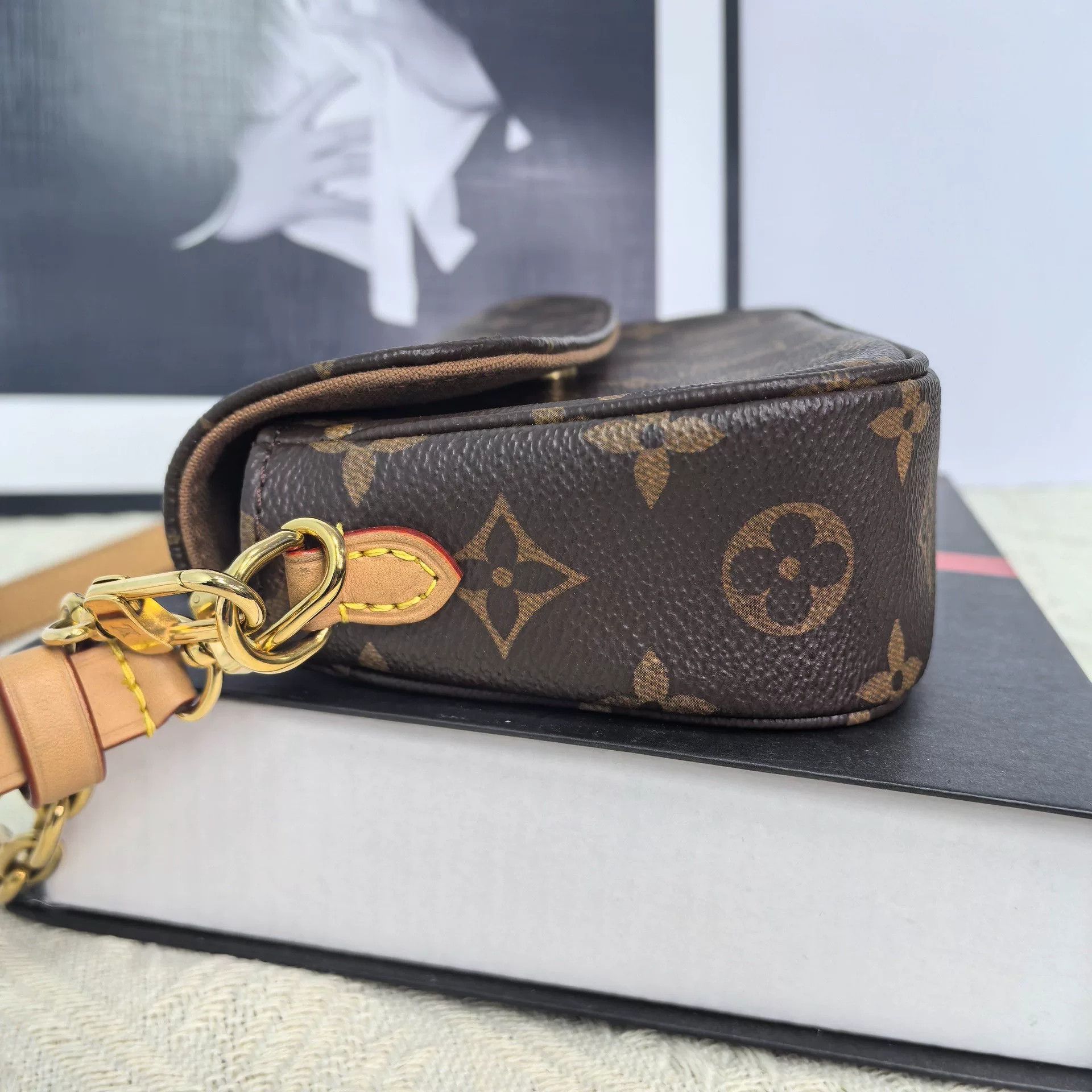Louis Vuitton Pre-loved Bag Very good condition Size ONE SIZE - 3 Thumbnail