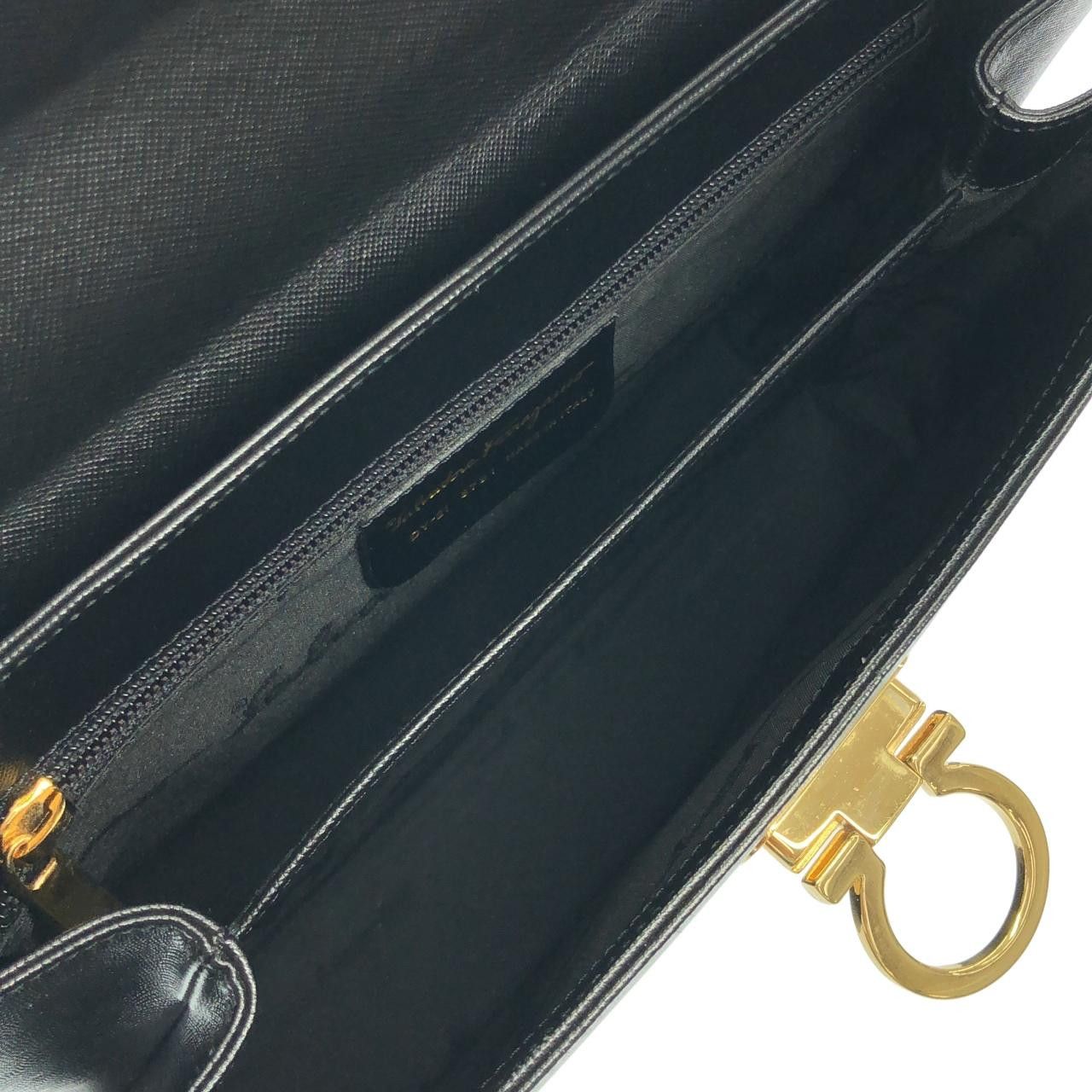 Salvatore Ferragamo Salvatore Ferragamo Salvatore Ferragamo Leather Shoulder Bag Leather Crossbody Bag 218791 DUTY FREE for USA Size ONE SIZE - 9 Thumbnail