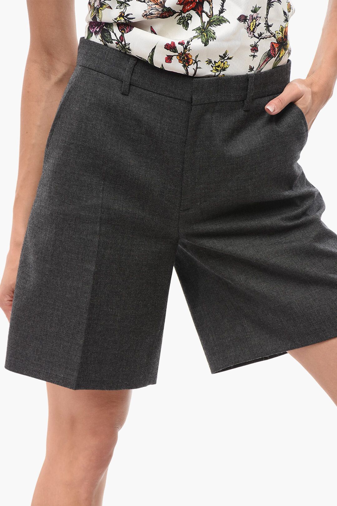 Gucci Wool Shorts with Pleats Size 28" / US 6 / IT 42 - 3 Thumbnail