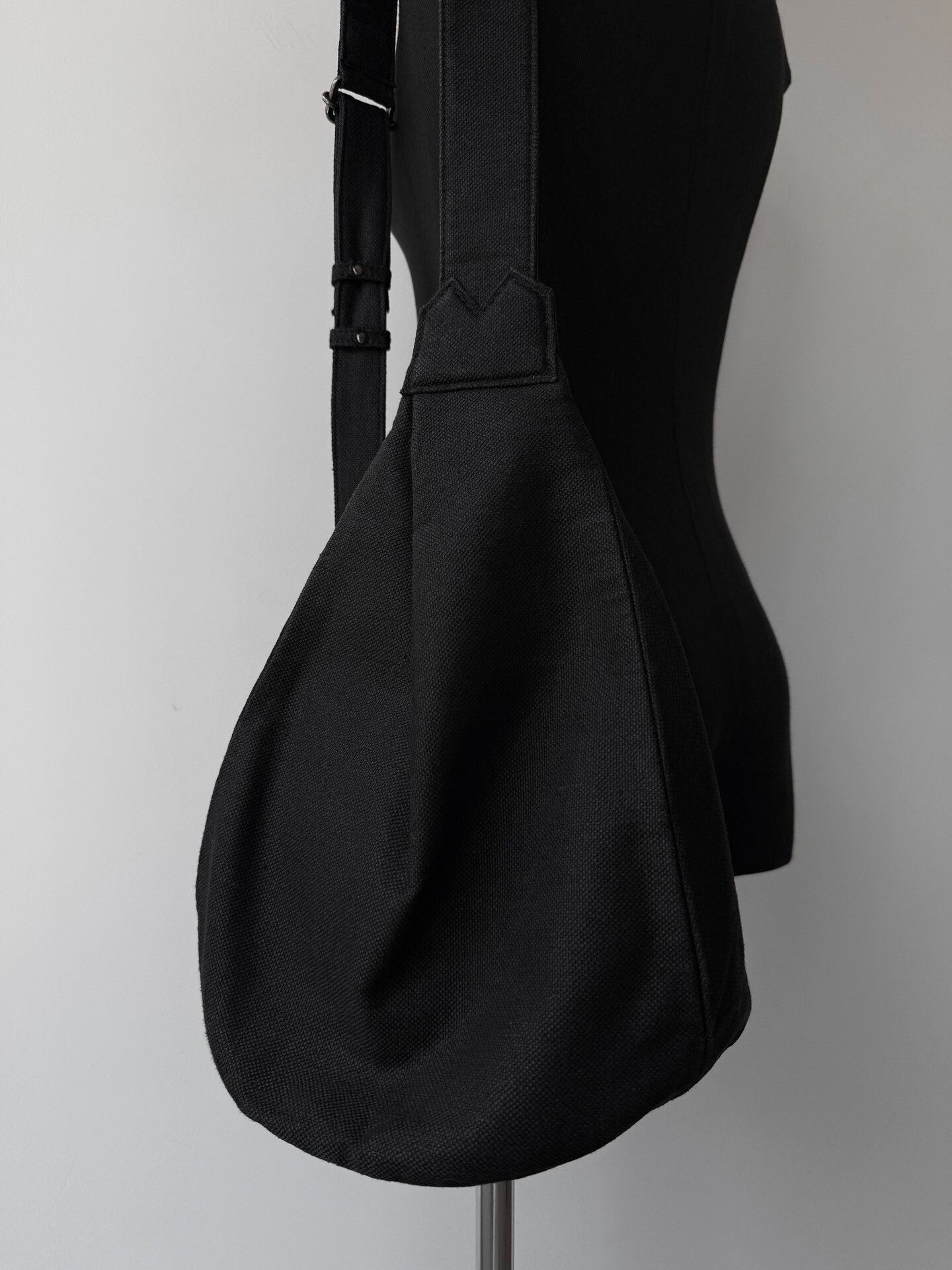 Yohji Yamamoto Yohji Yamamoto Discord Linen Drop Bag Size ONE SIZE - 6 Thumbnail