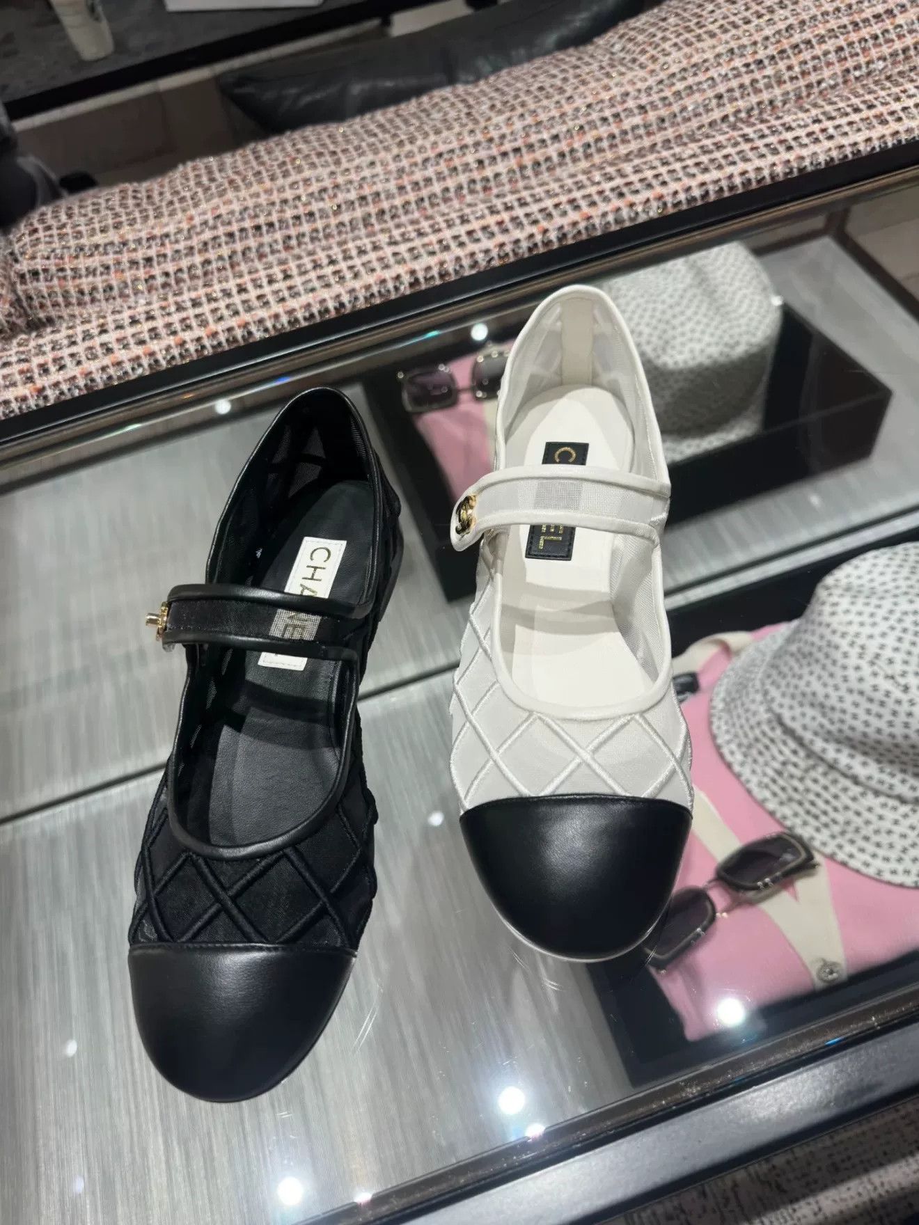 Chanel CHANEL Coco Beach White Mary Jane Shoes Size US 6 / IT 36 - 7 Thumbnail